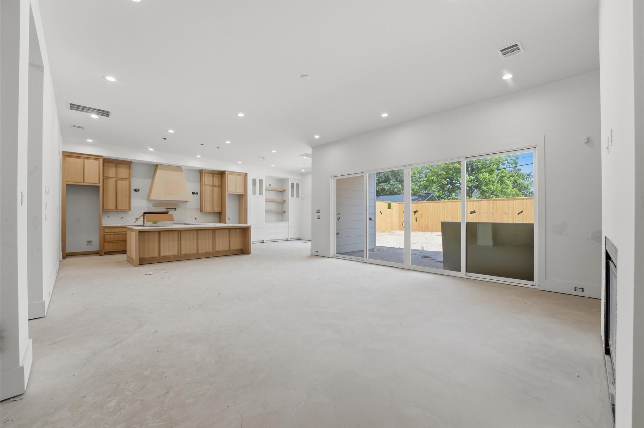 609 E 25th Street