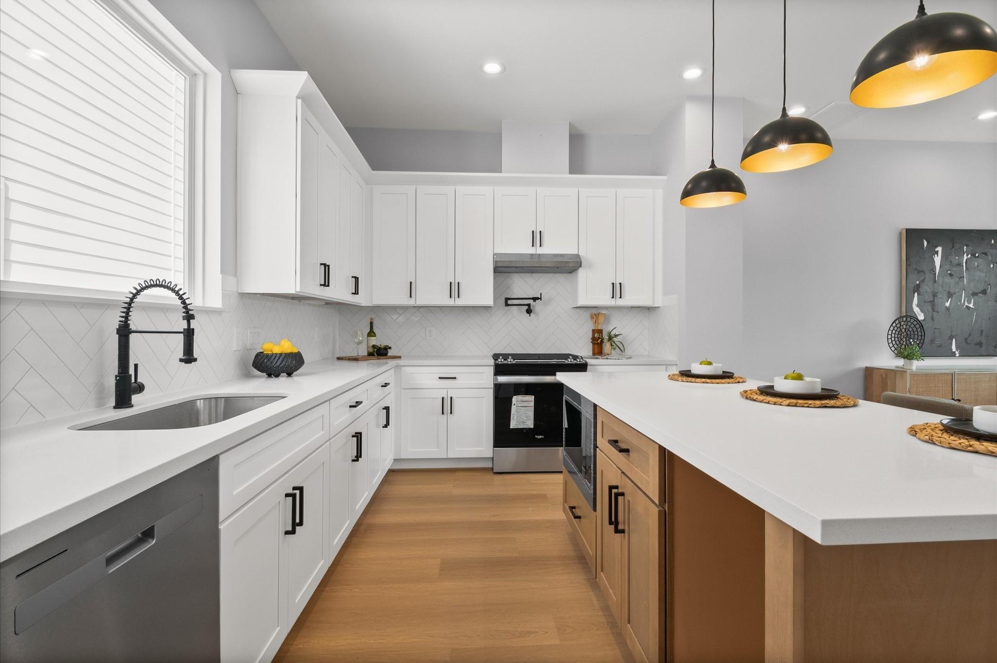 3605 Mt Pleasant Street