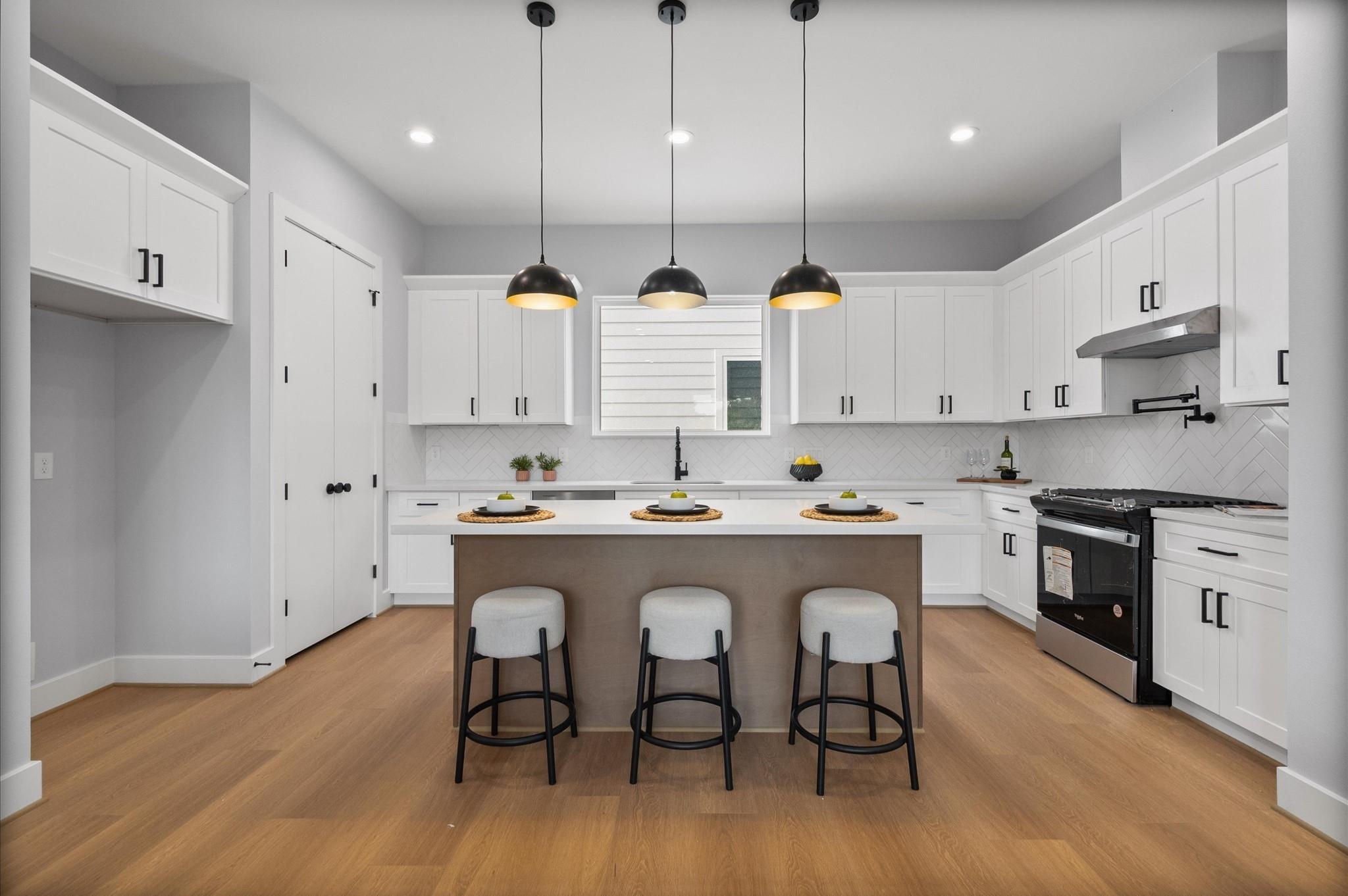 3605 Mt Pleasant Street