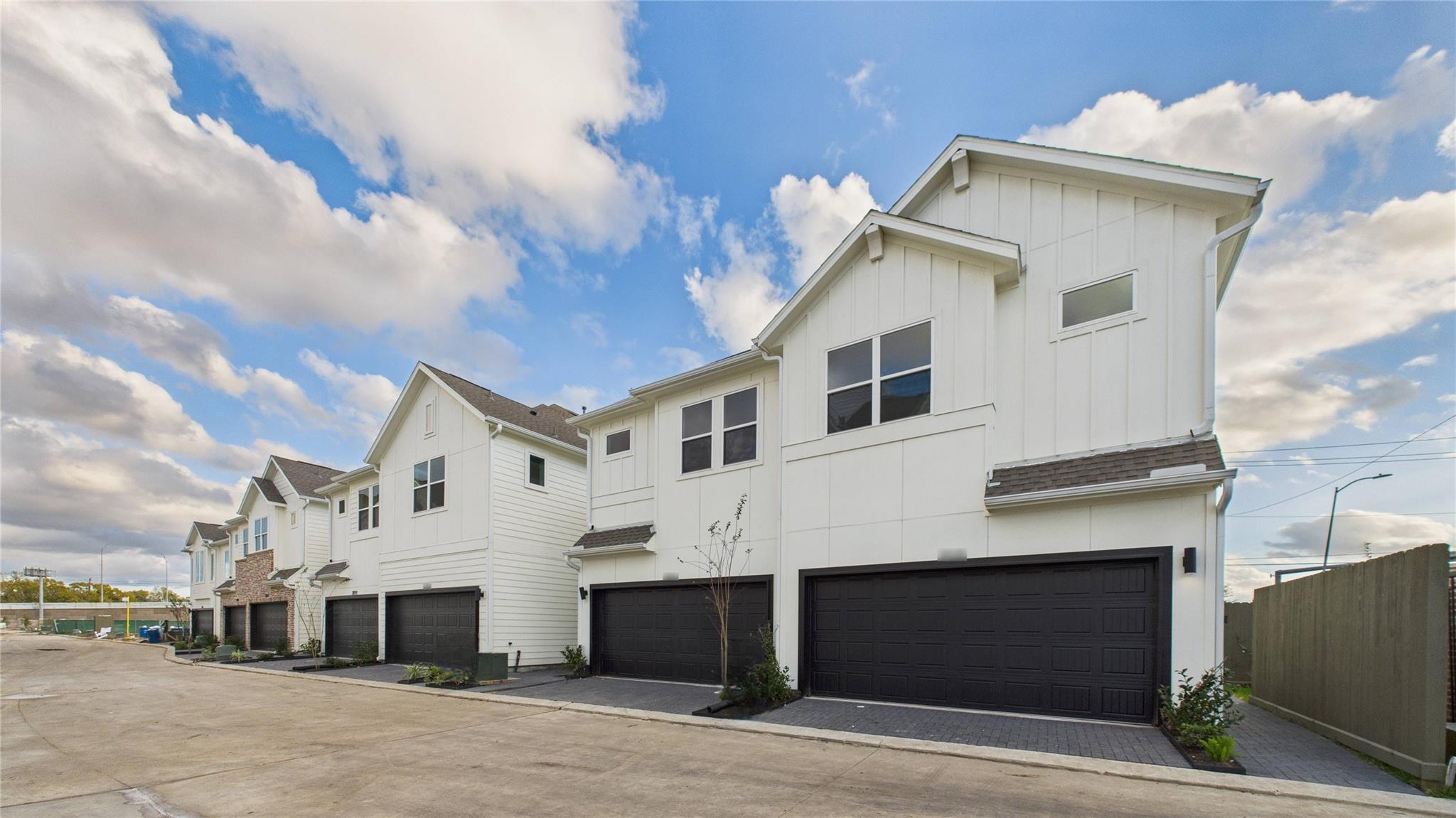 3923 Willowbend Point, Houston