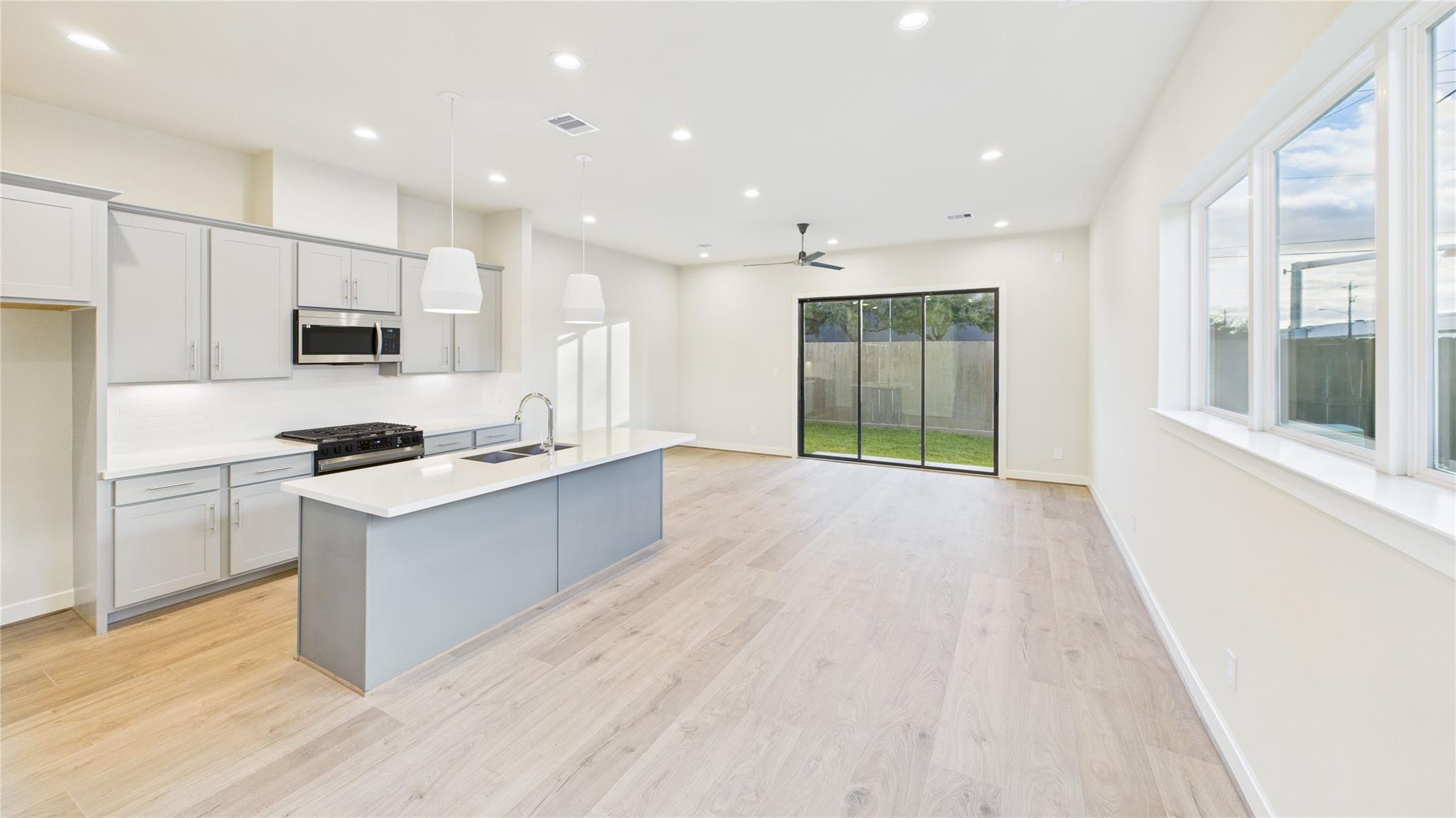 3923 Willowbend Point, Houston