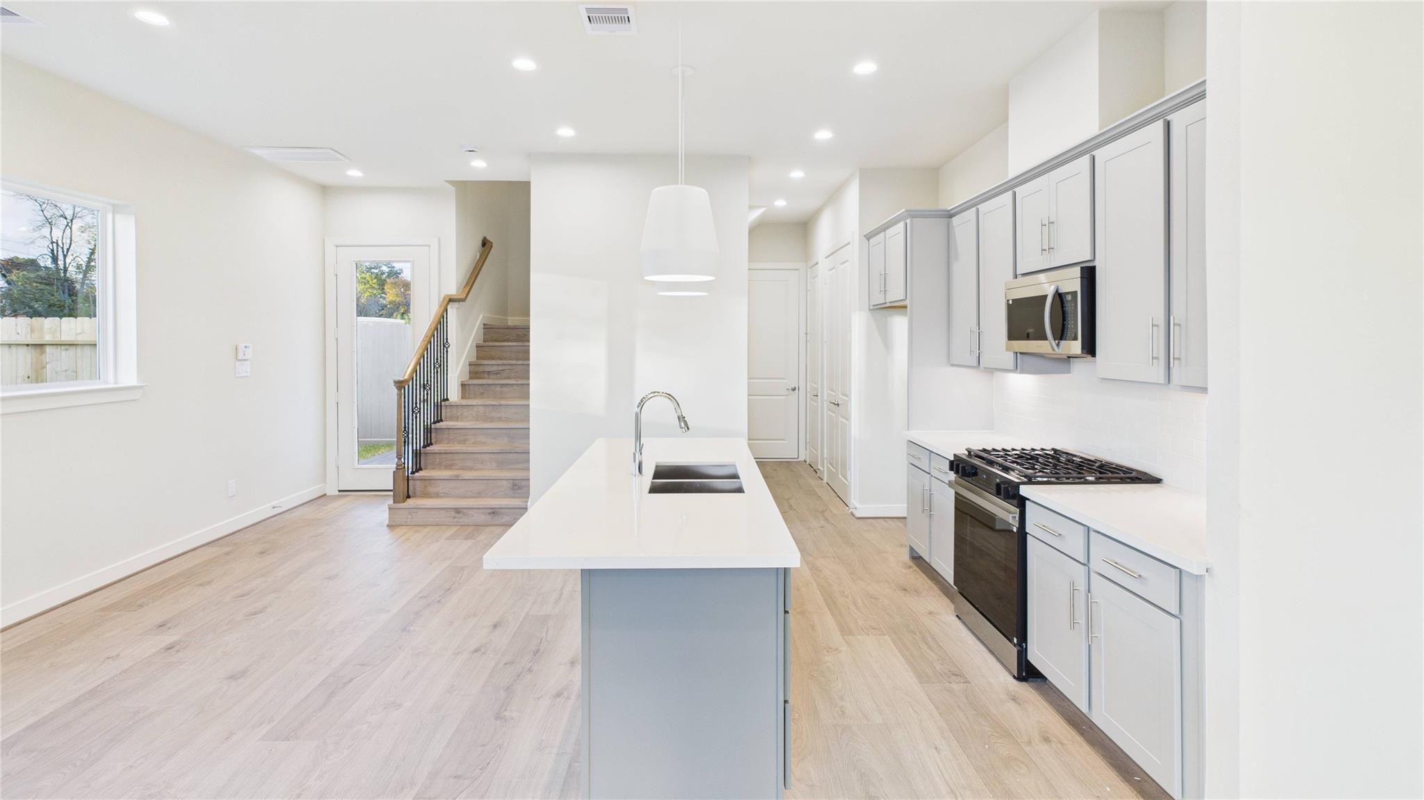 3923 Willowbend Point, Houston