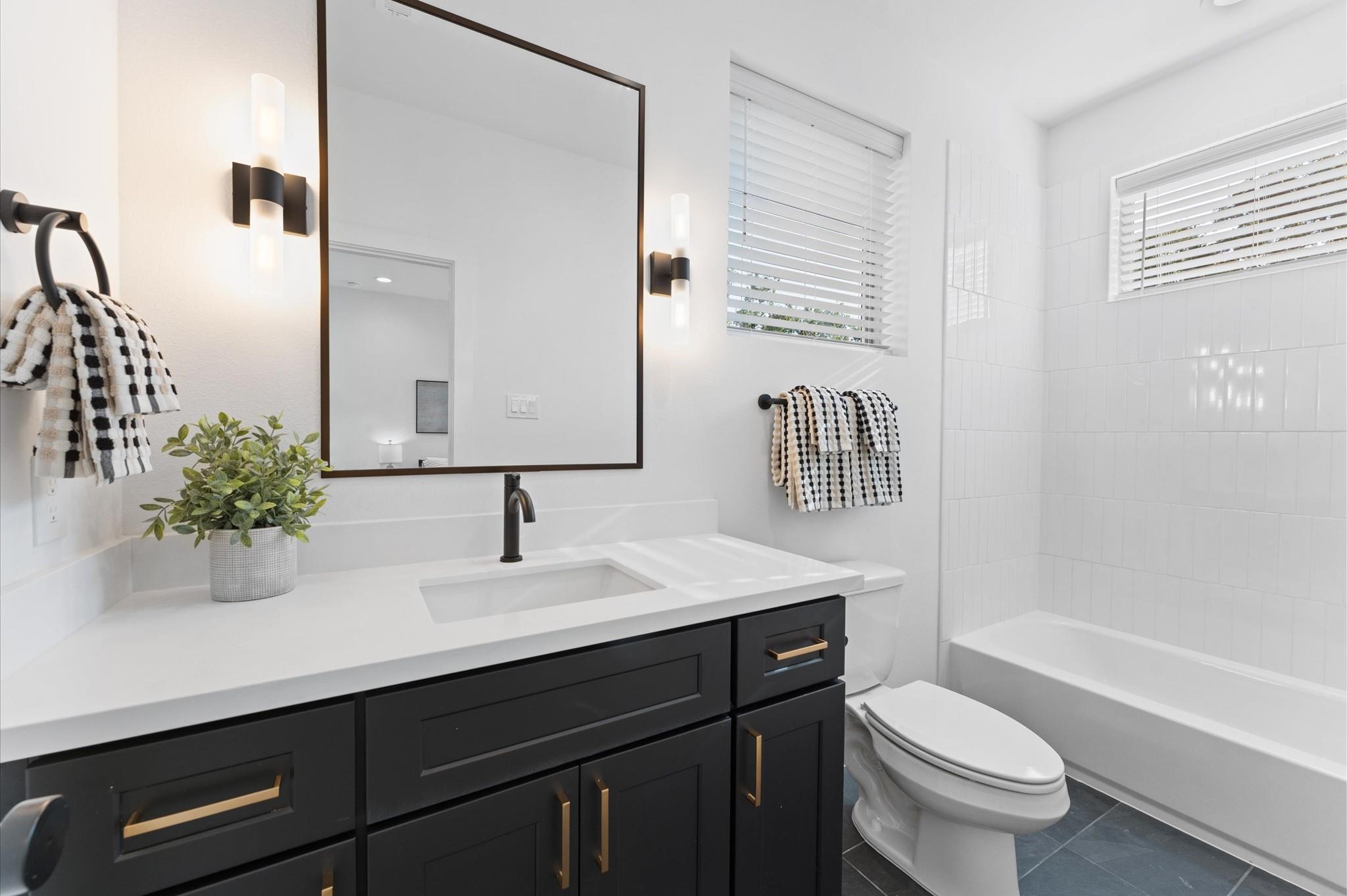 812 Curtin Street Unit: E