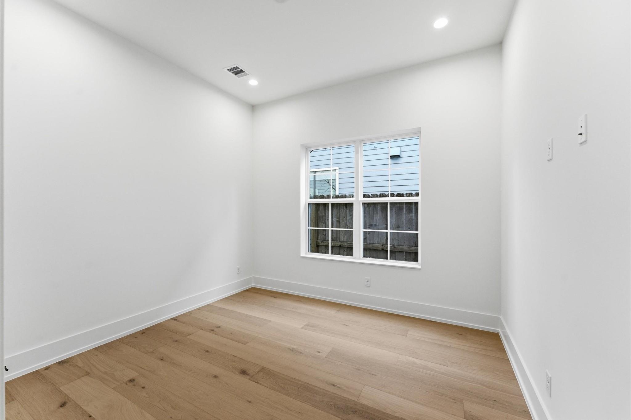 815B Lawrence Street