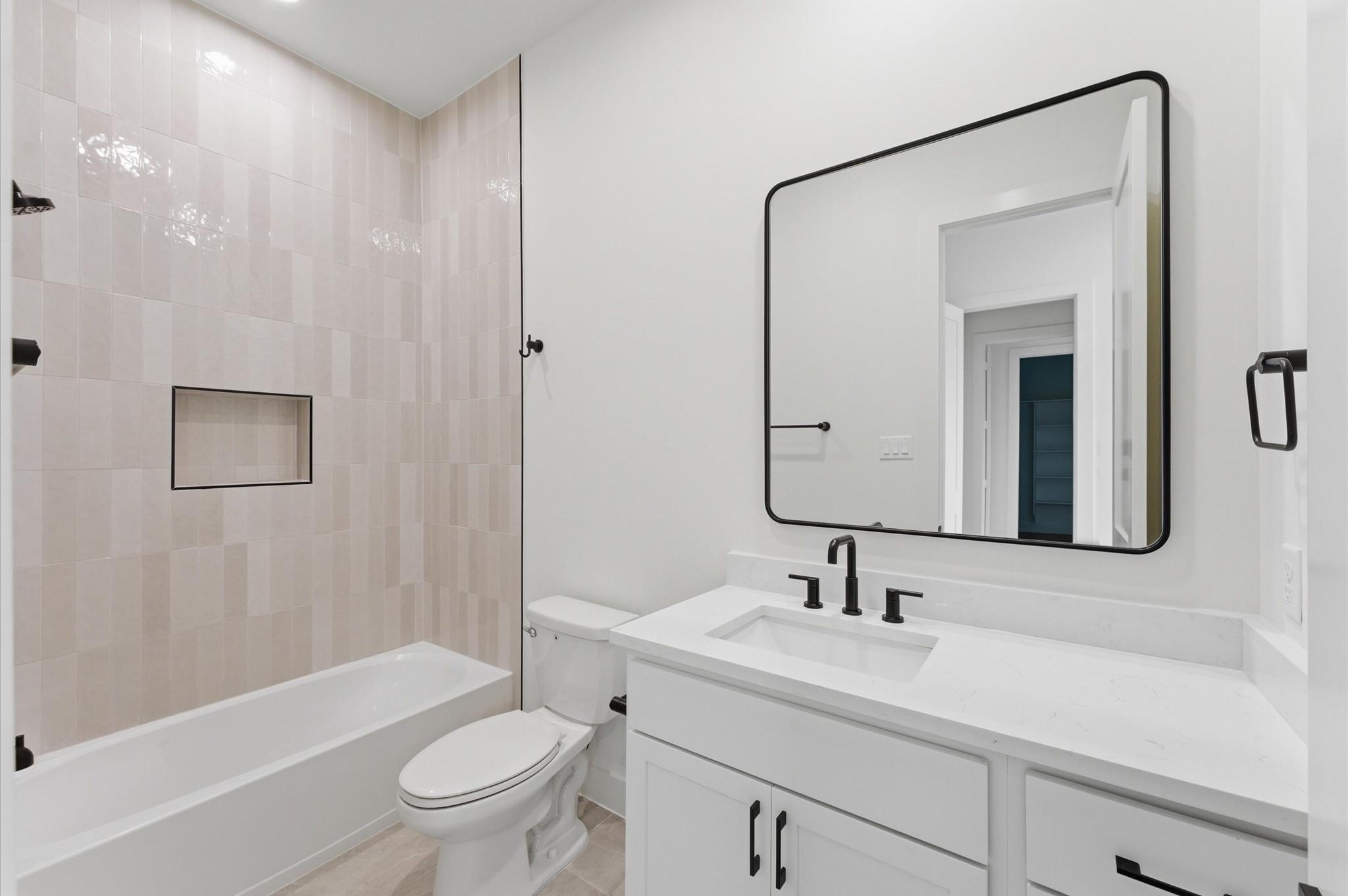 815B Lawrence Street