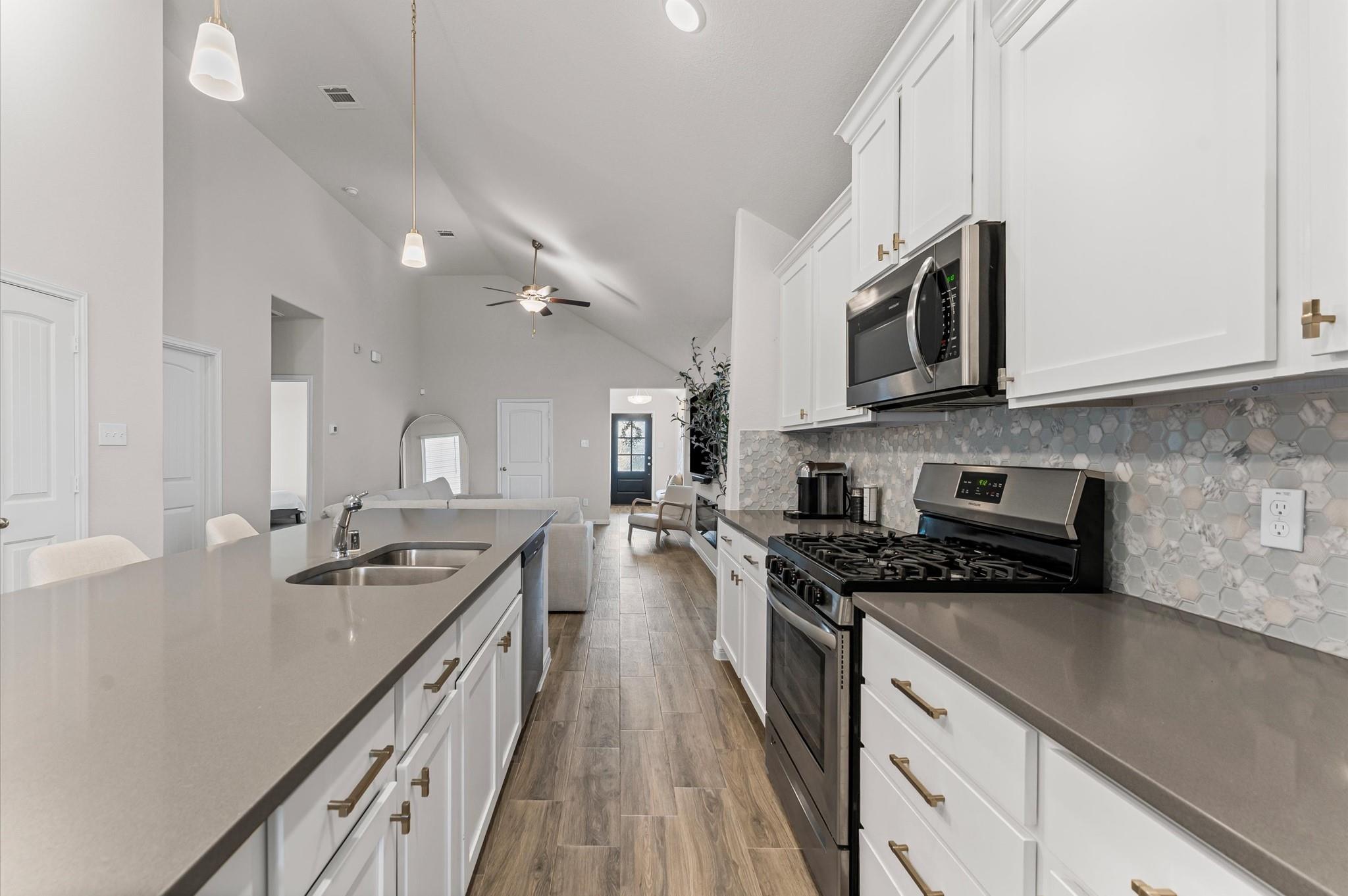 1230 Mariquita Lane, Rosharon