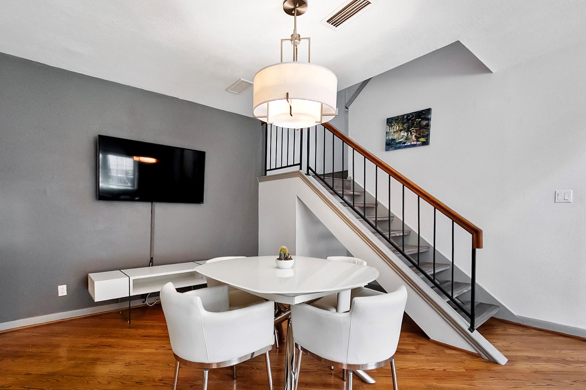 2220 Bering # 11