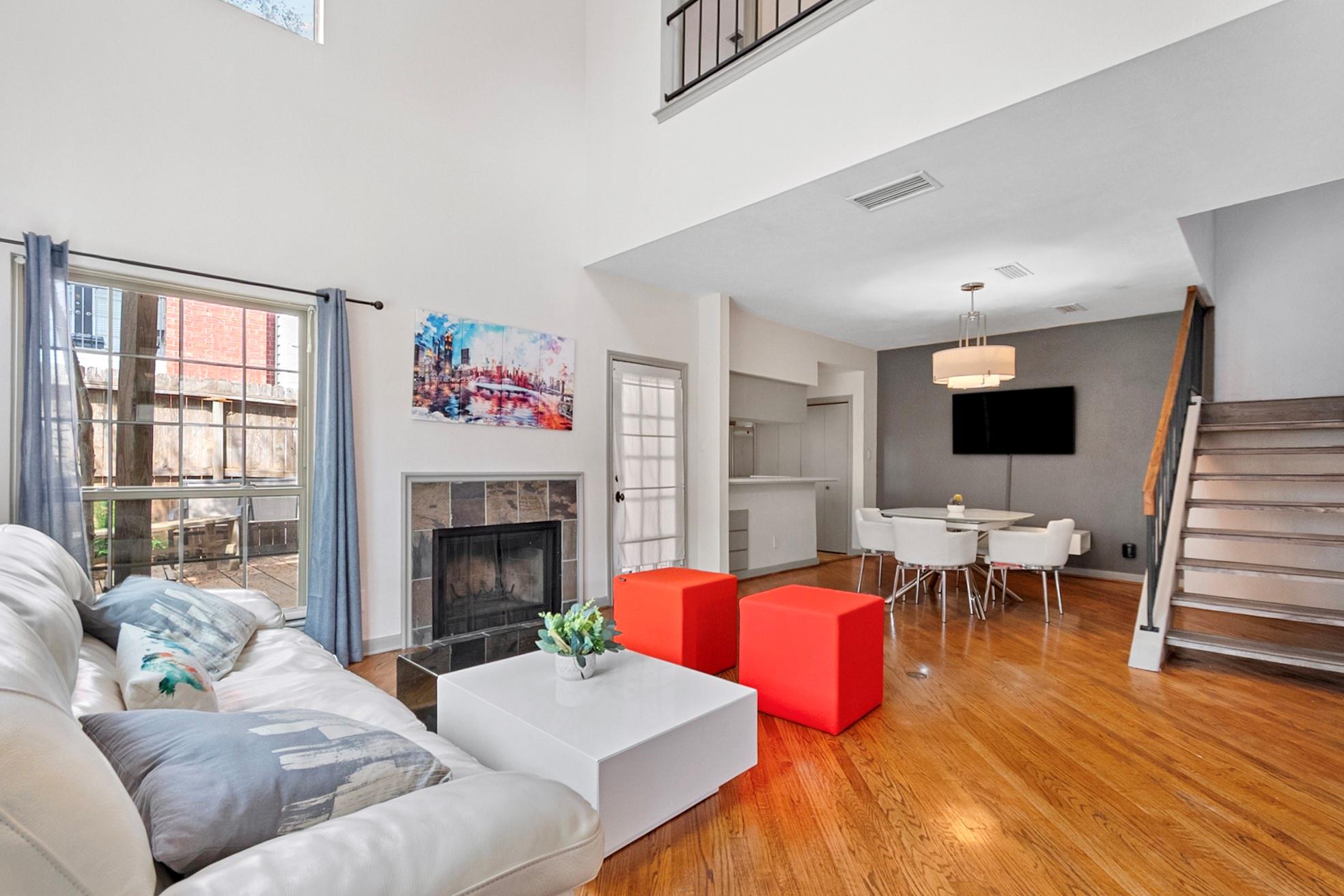 2220 Bering # 11
