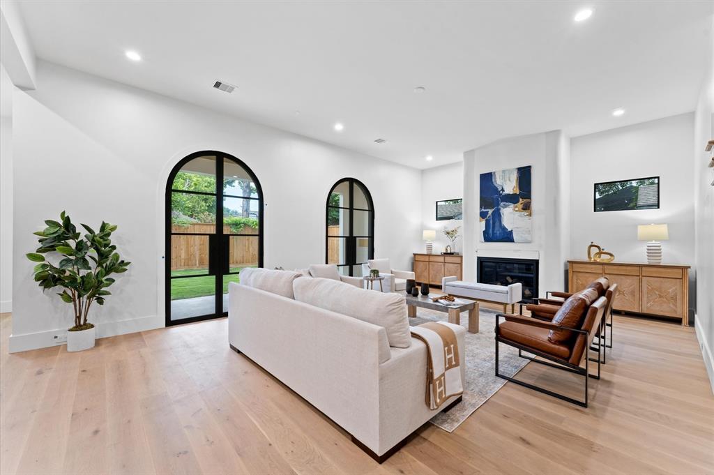 203 E 24th Street