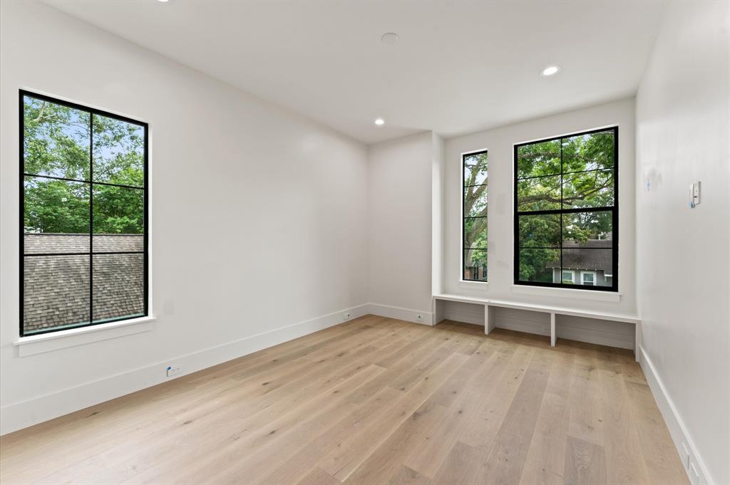 203 E 24th Street