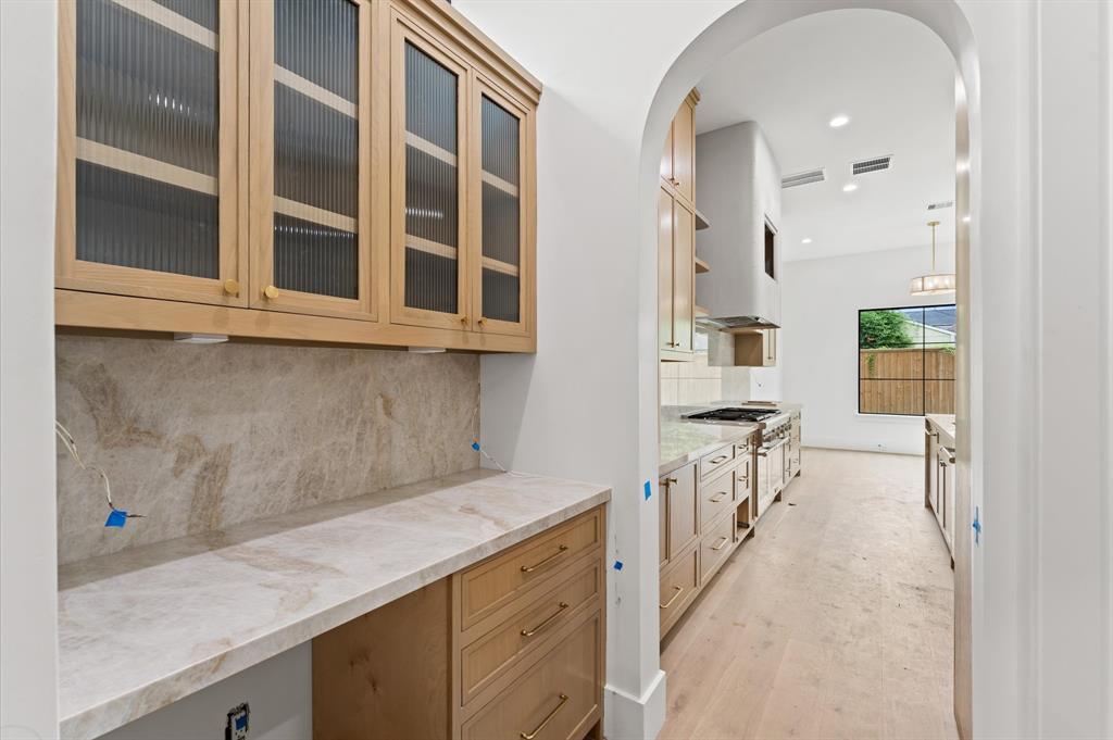 203 E 24th Street