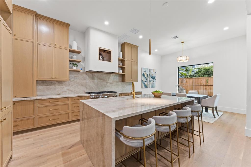 203 E 24th Street