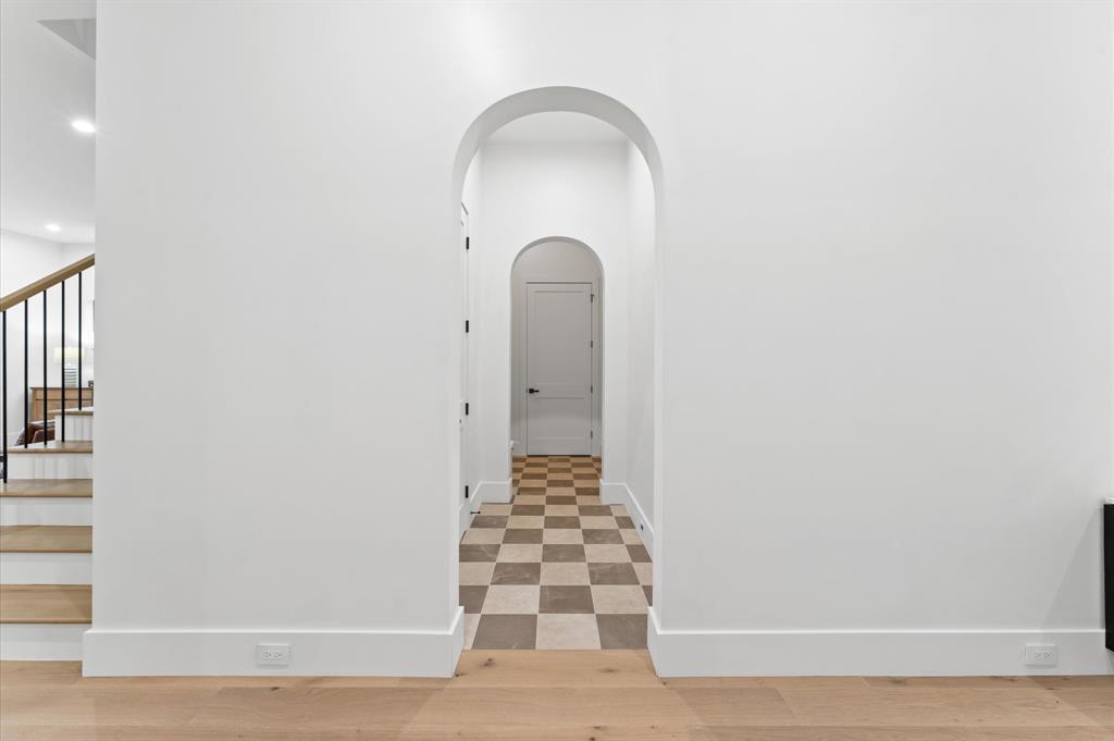 203 E 24th Street