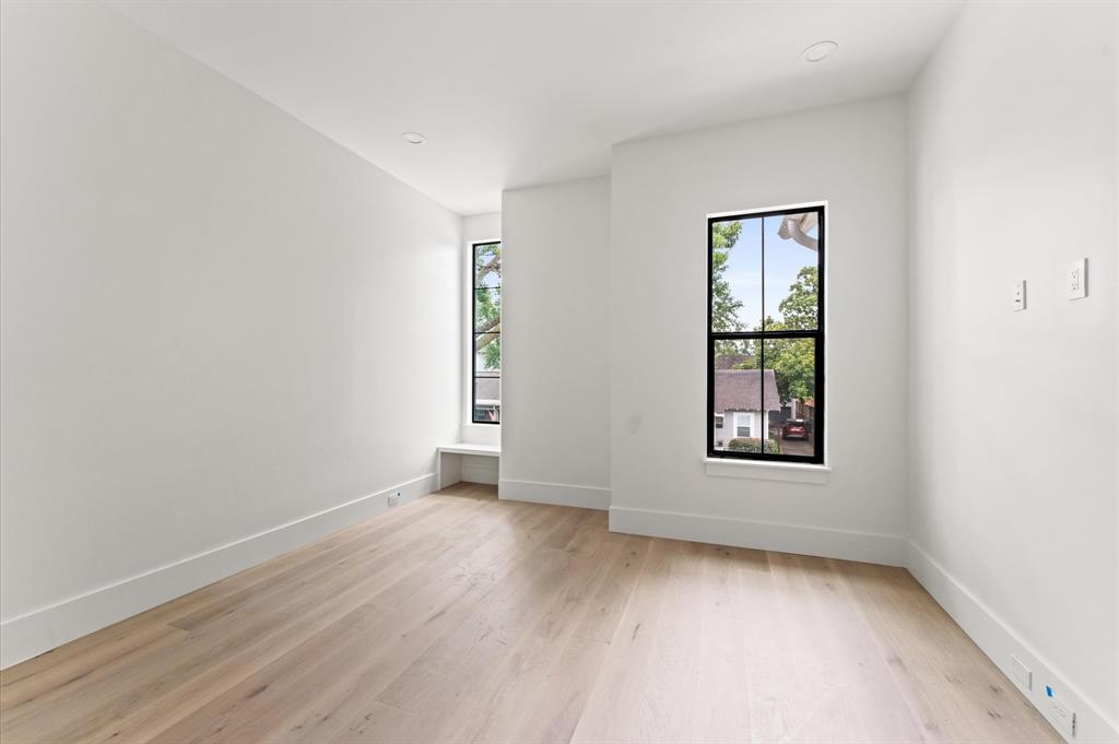 203 E 24th Street