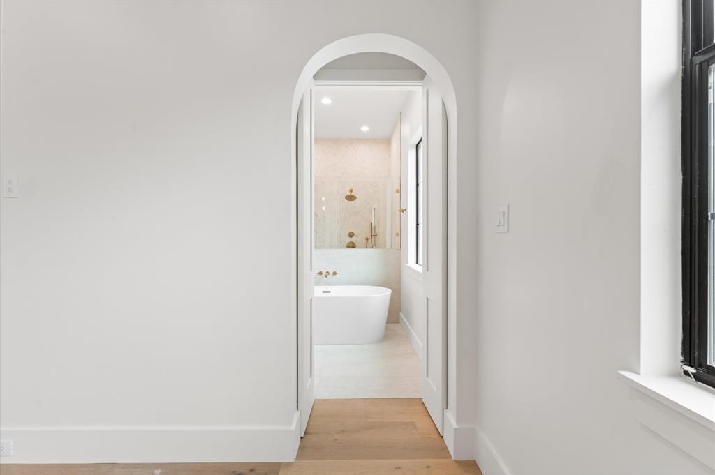 203 E 24th Street