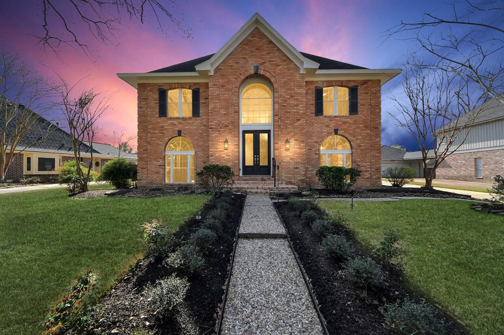 2807 Cedarville Drive