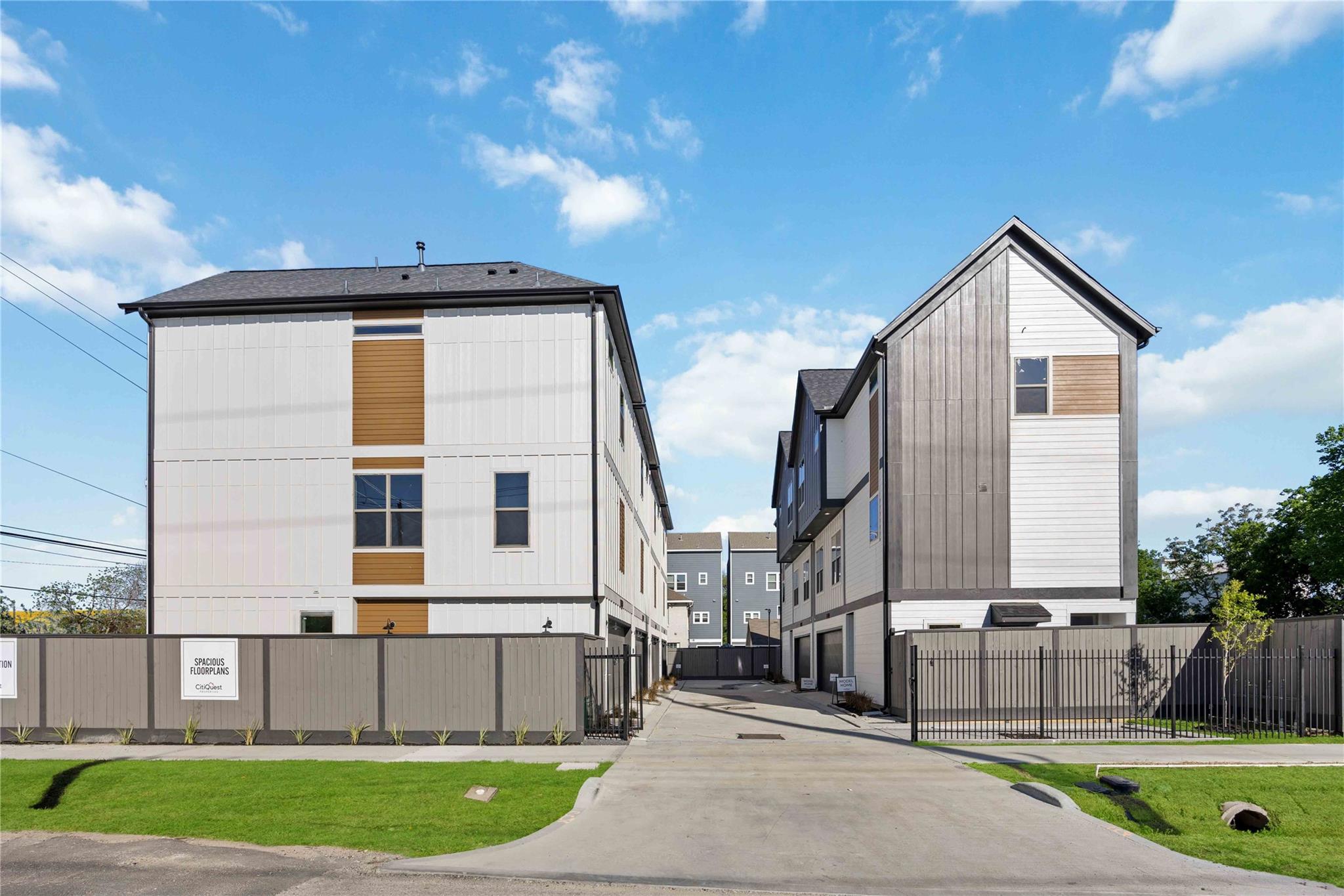2530 Live Oak Street