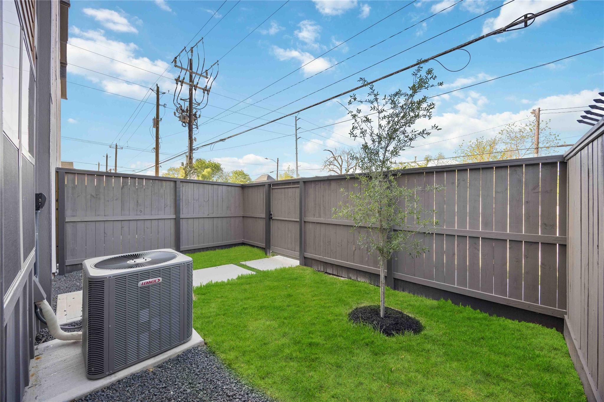 2530 Live Oak Street