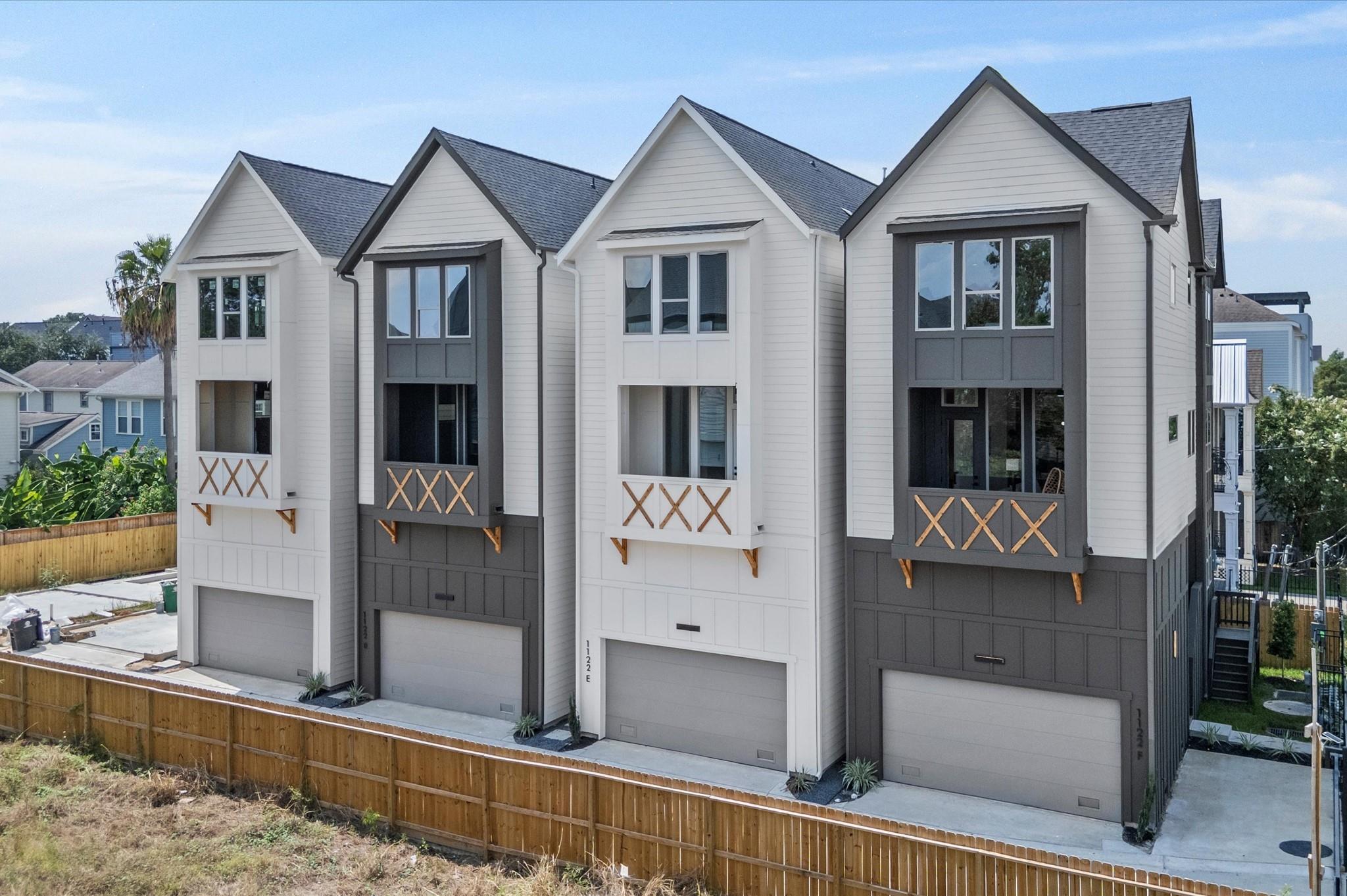 1122 W 17th Street Unit: E