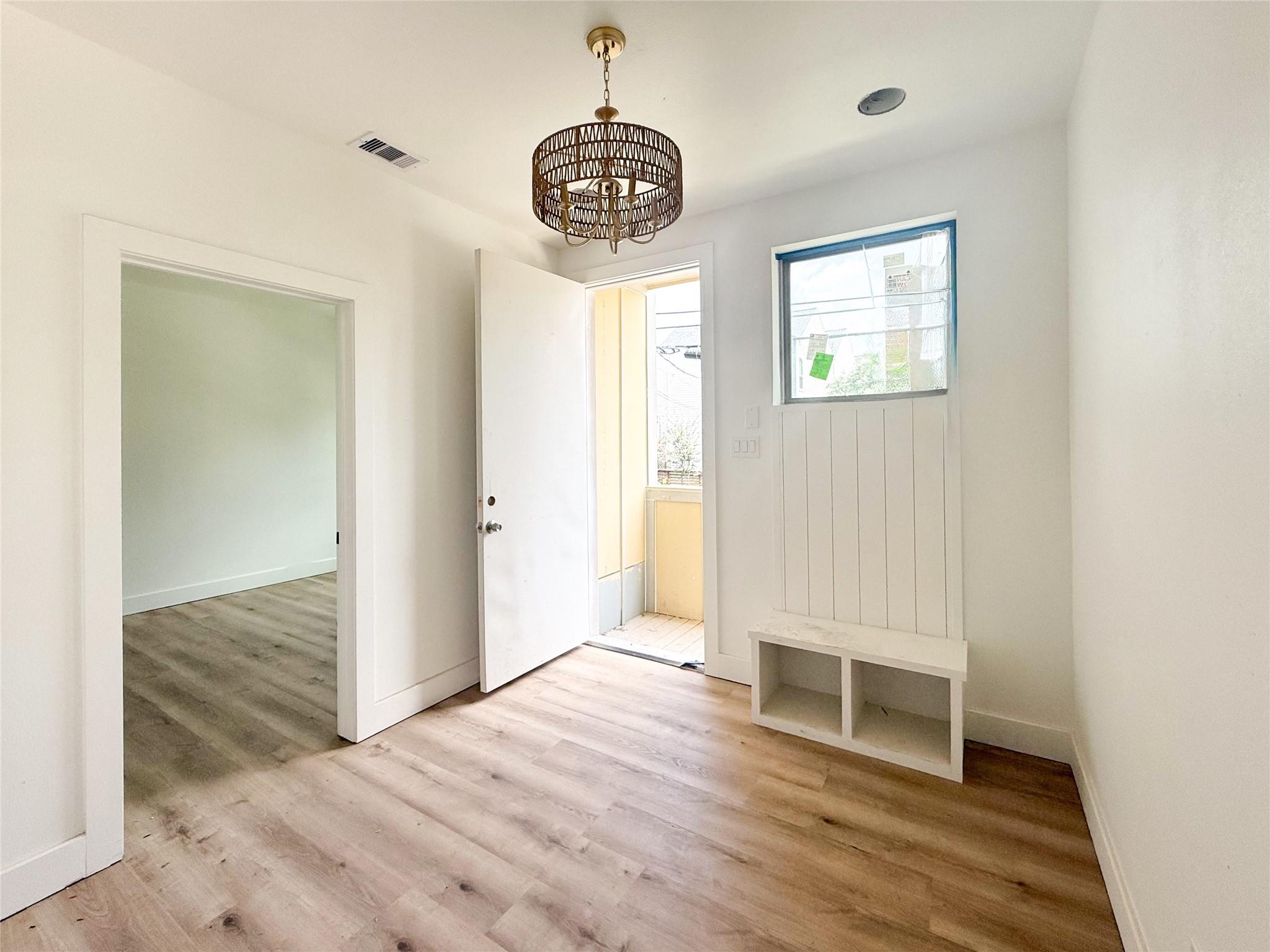 1122 W 17th Street Unit: E