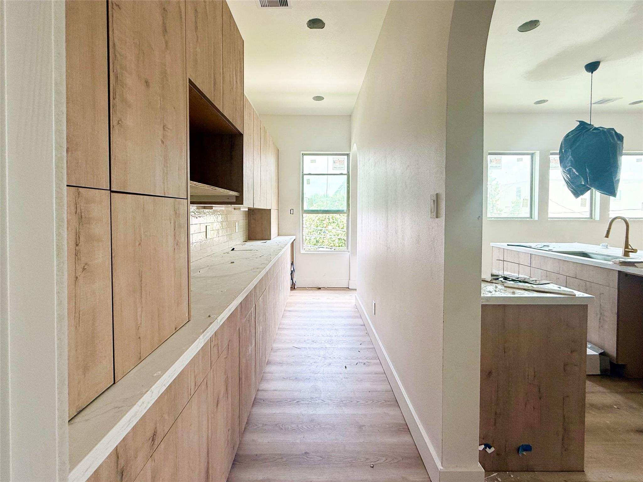 1122 W 17th Street Unit: E