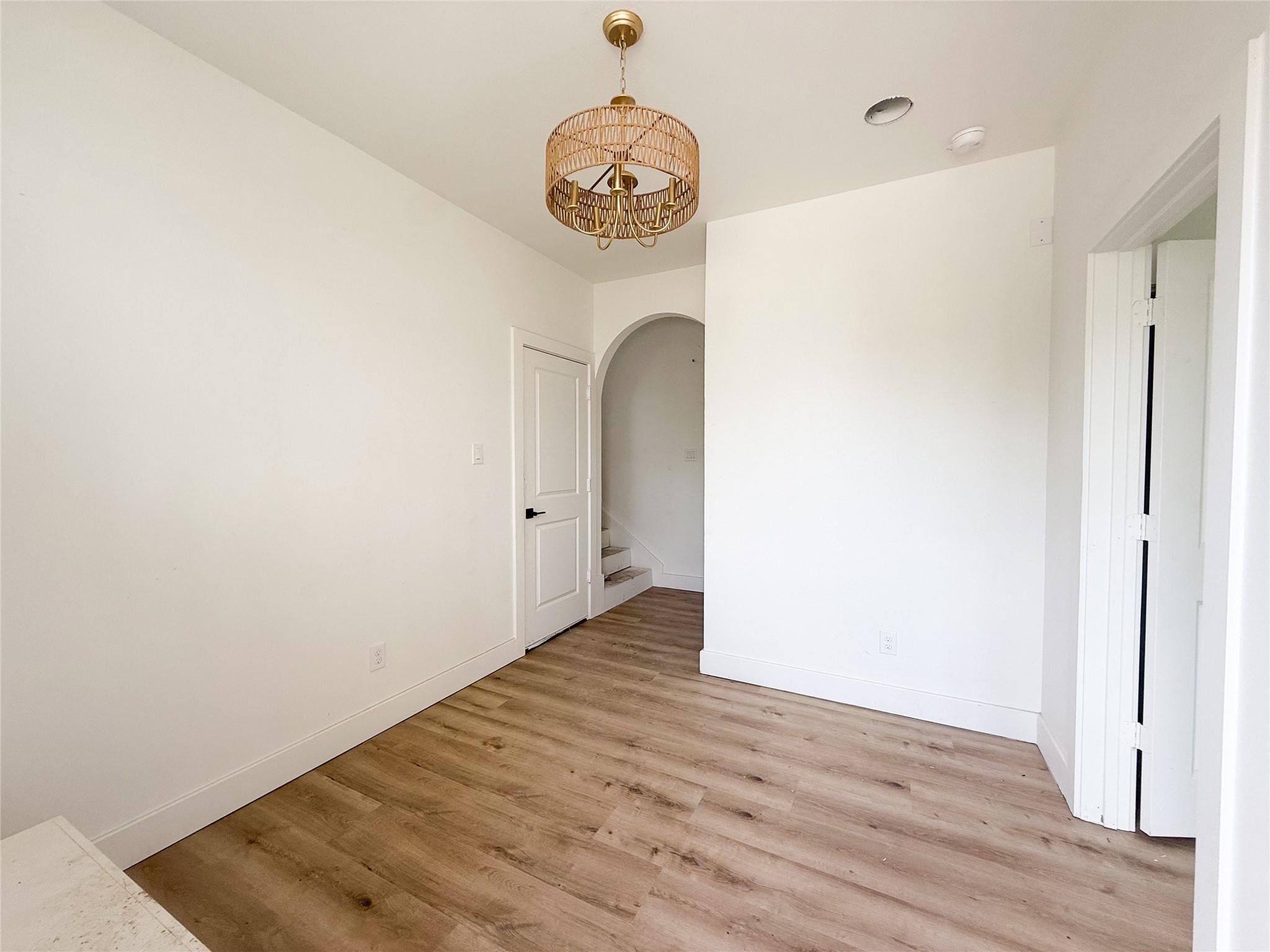 1122 W 17th Street Unit: E