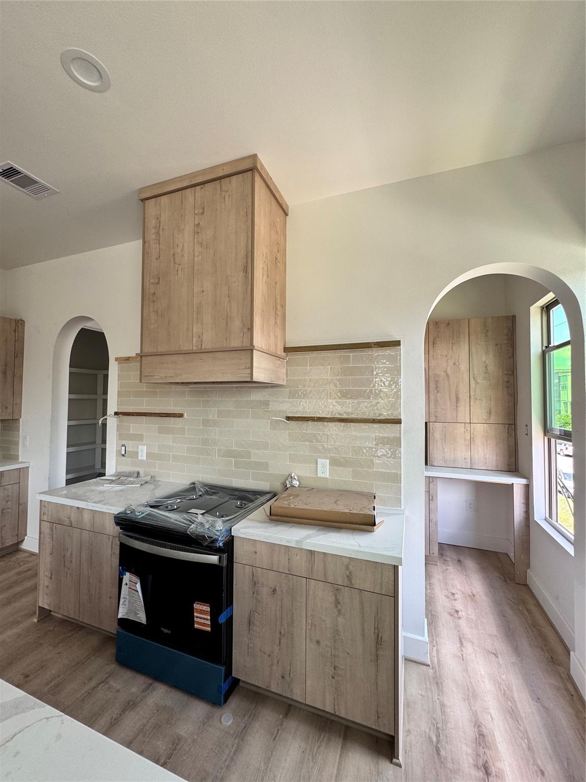 1122 W 17th Street Unit: E