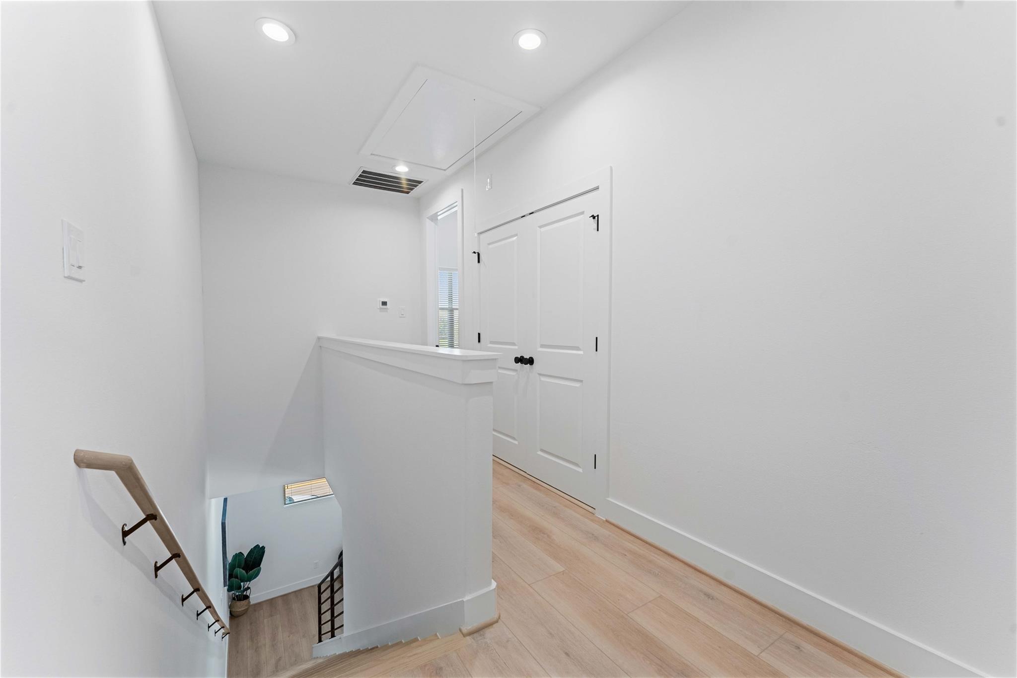 2528 Live Oak Street