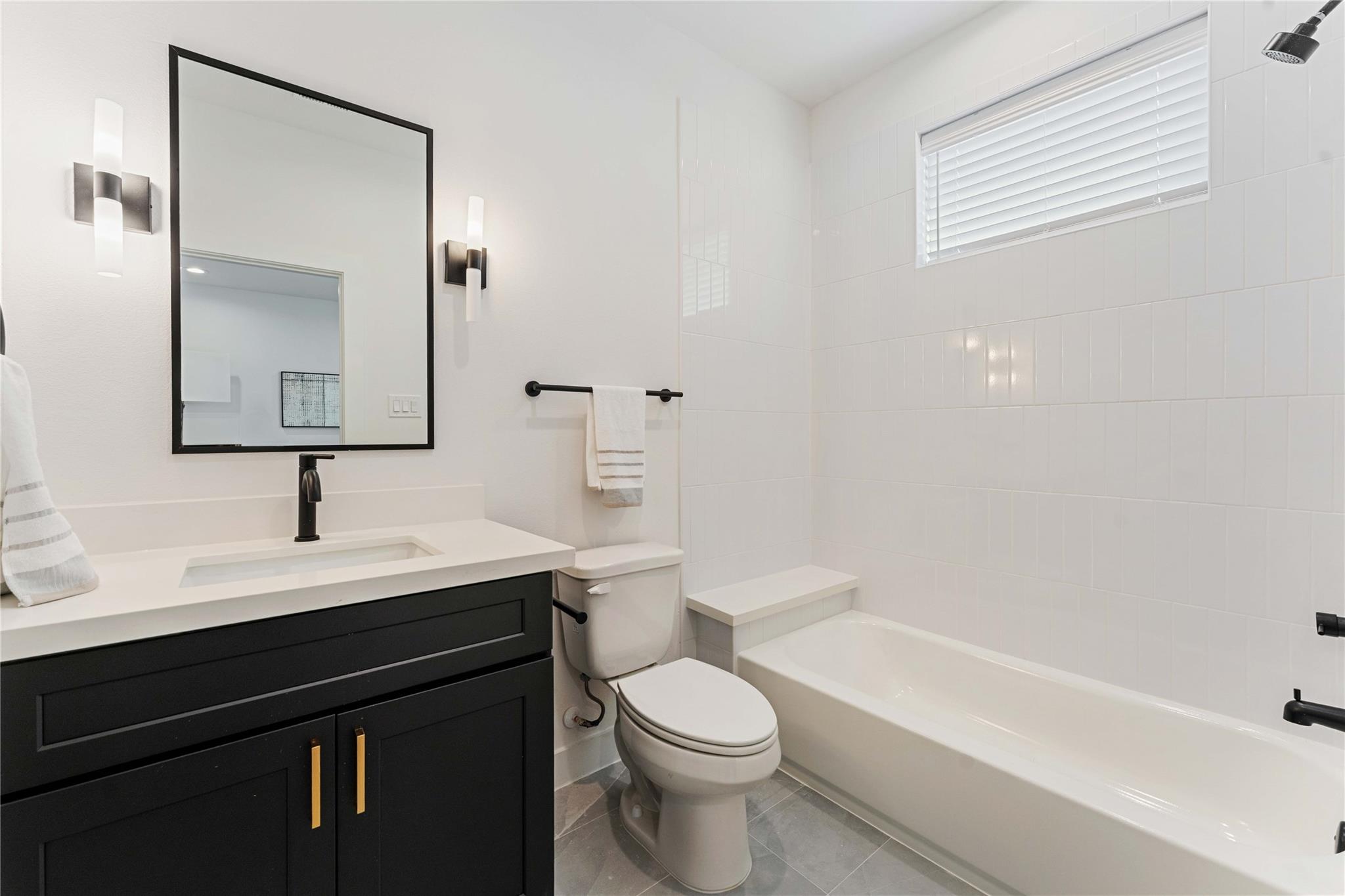 2528 Live Oak Street