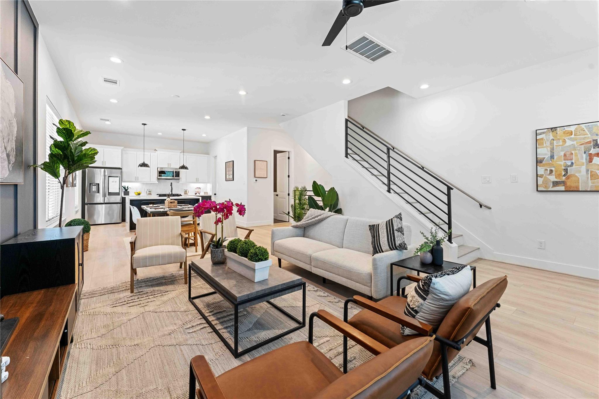 2528 Live Oak Street