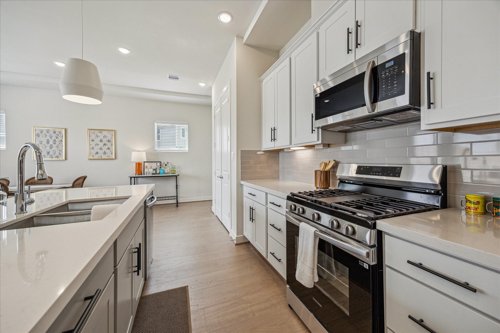 1506 Colonial Gorge Drive, Katy