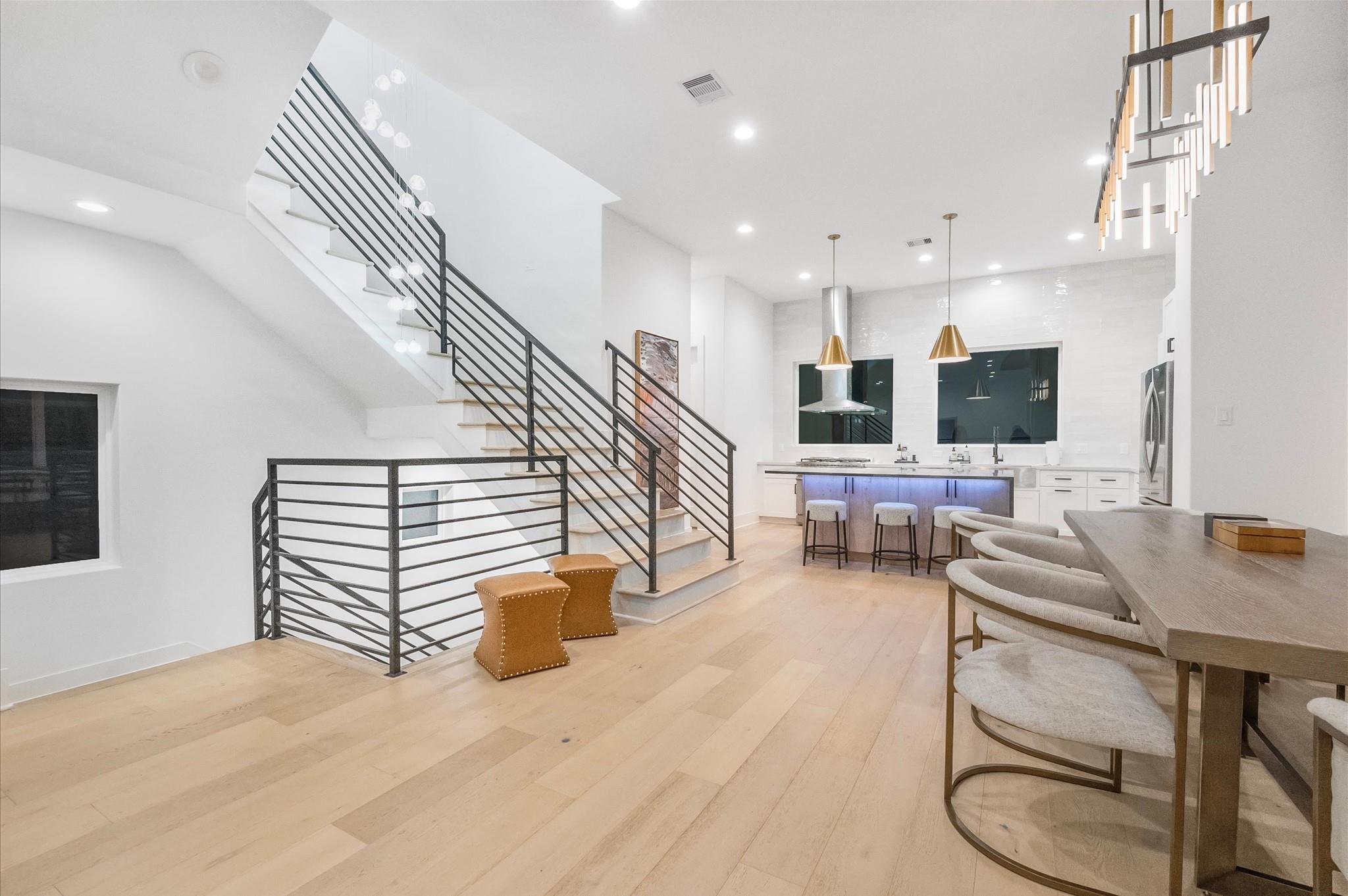 717 Lester Street