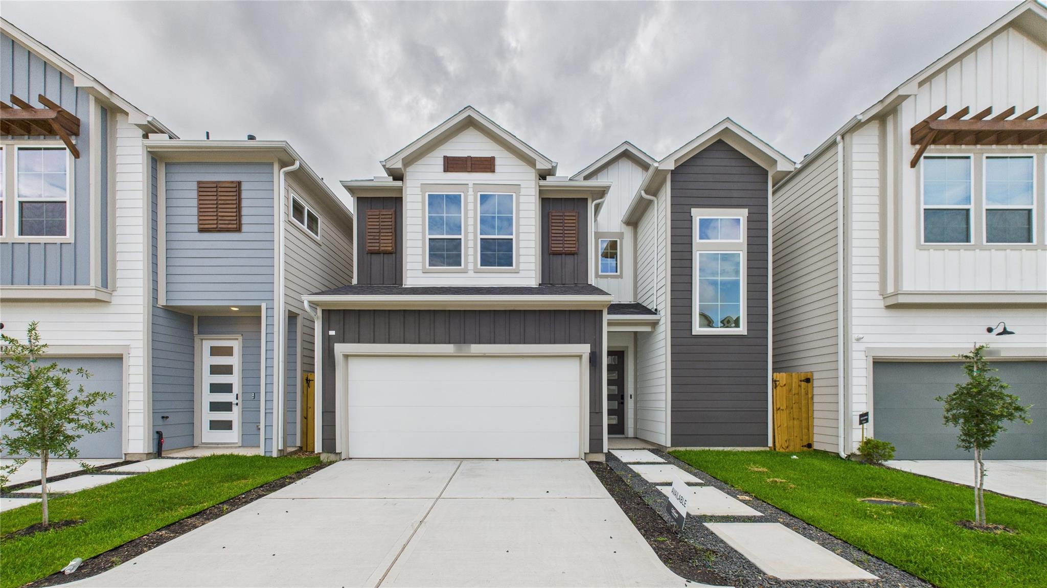 5815 Highland Sky Lane