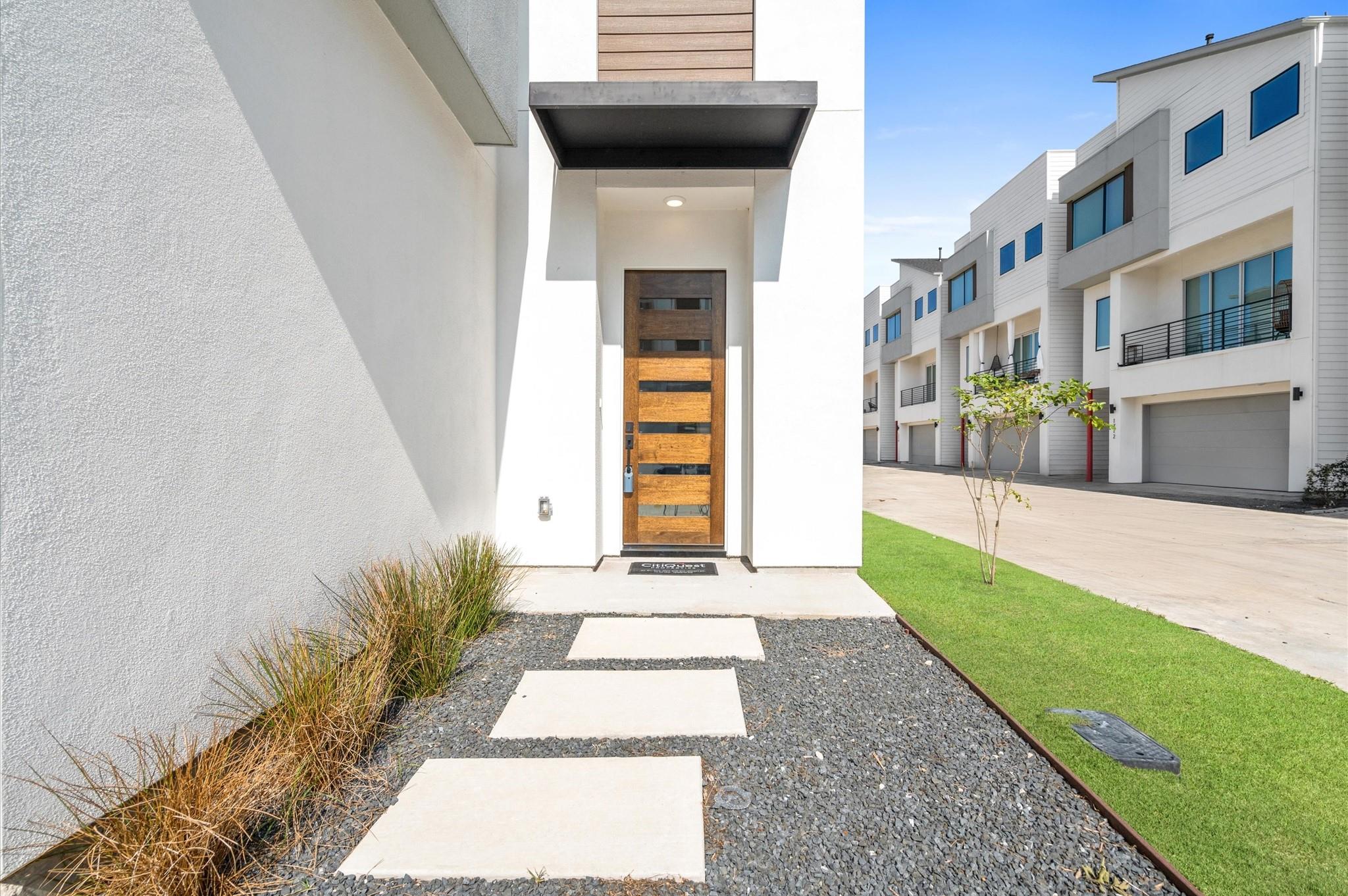 7607 Jacquelyn Gardens Lane