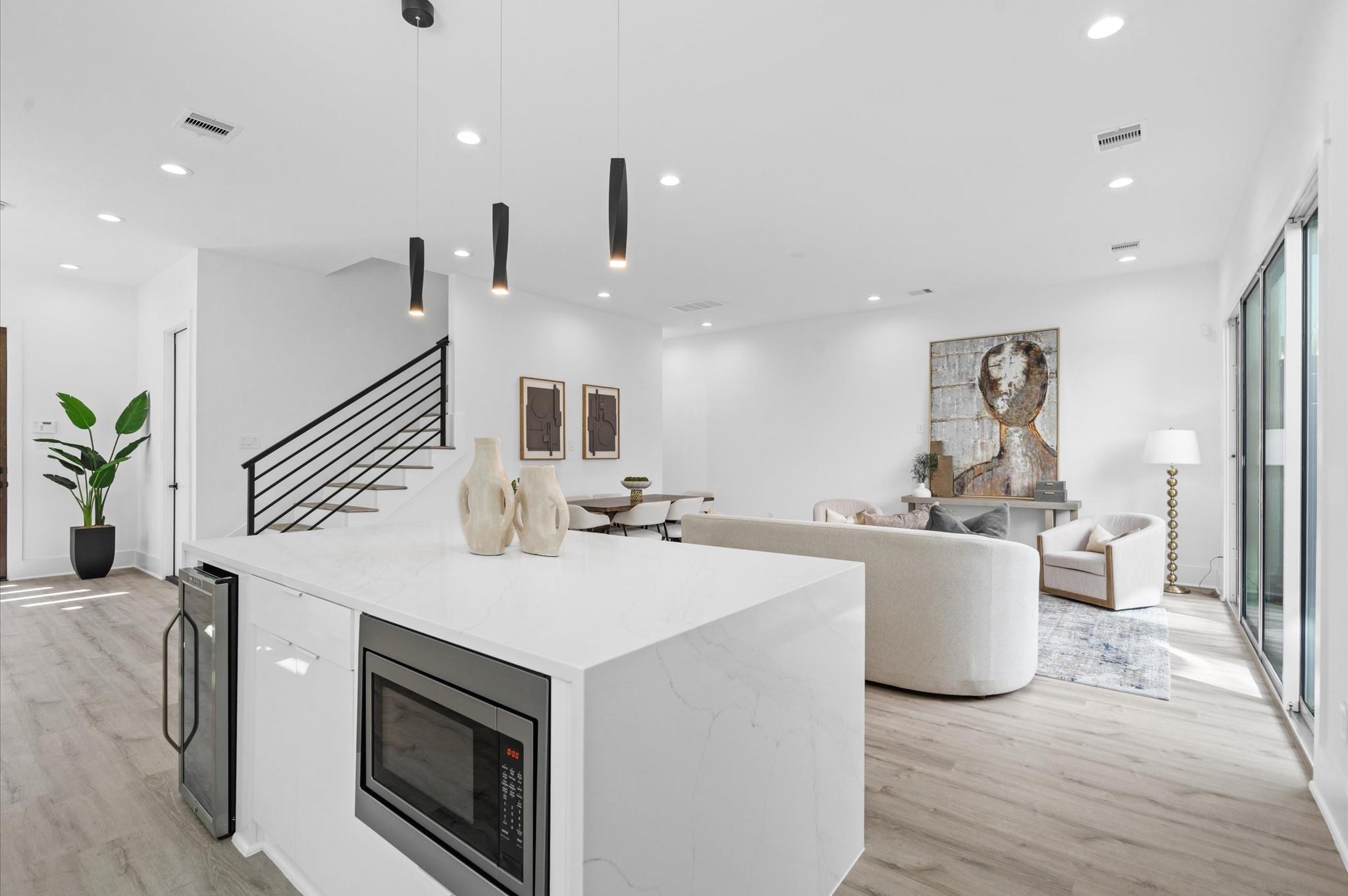 7607 Jacquelyn Gardens Lane
