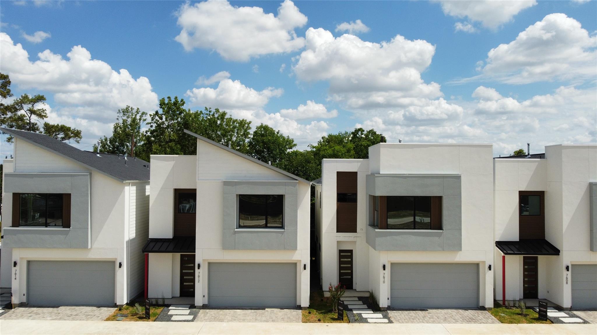 7607 Jacquelyn Gardens Lane
