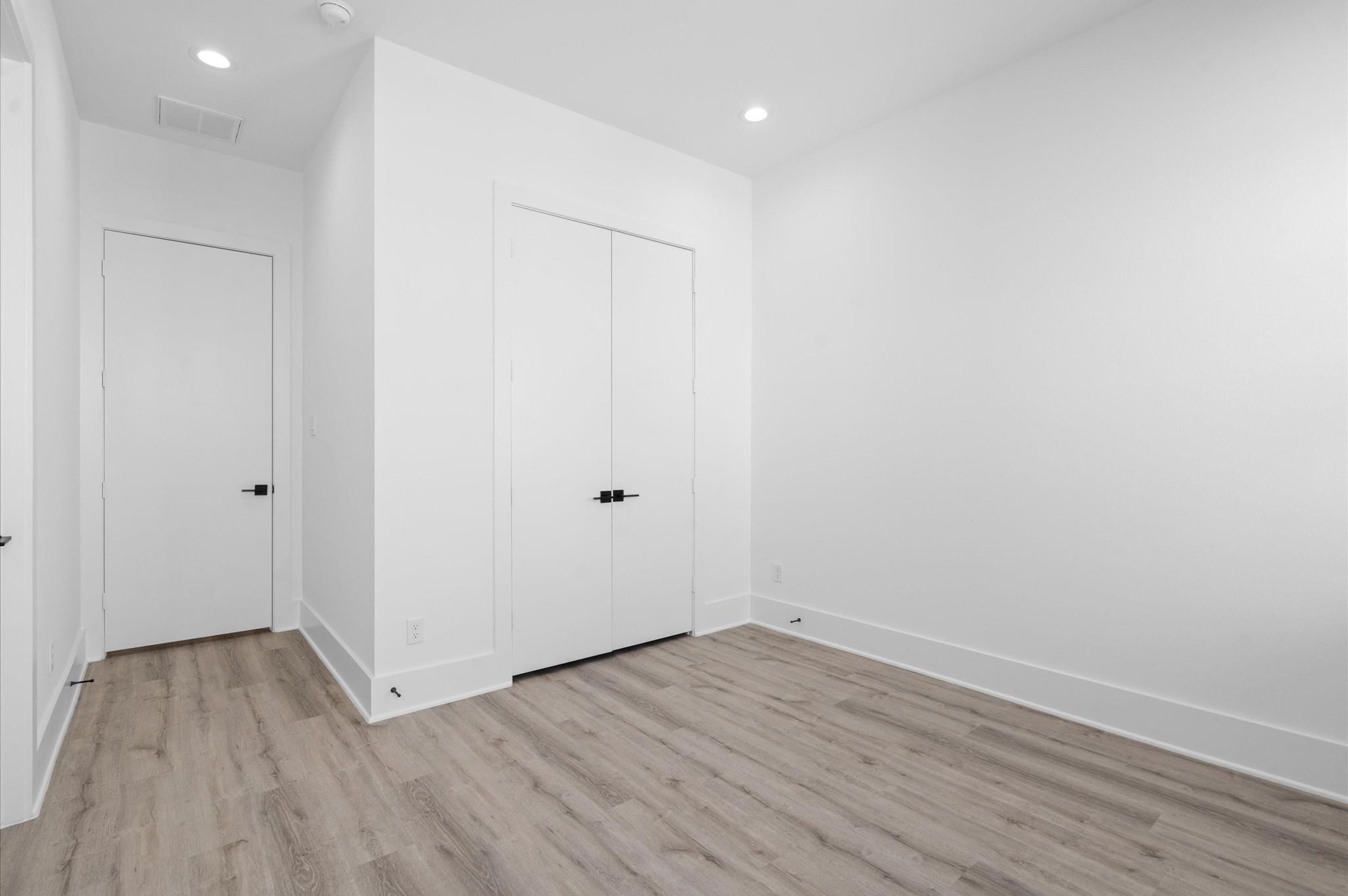 7607 Jacquelyn Gardens Lane