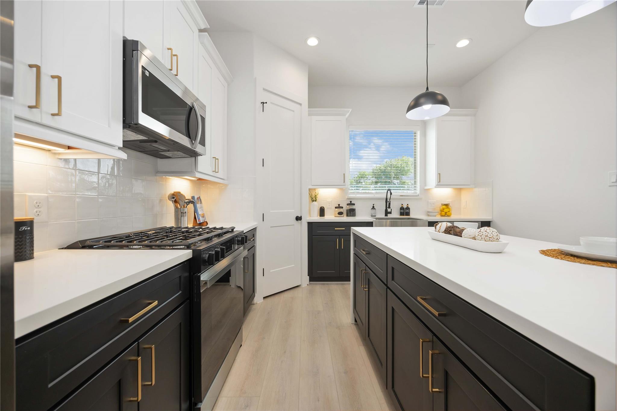 7809 Amelia Road # B, Houston Unit: B