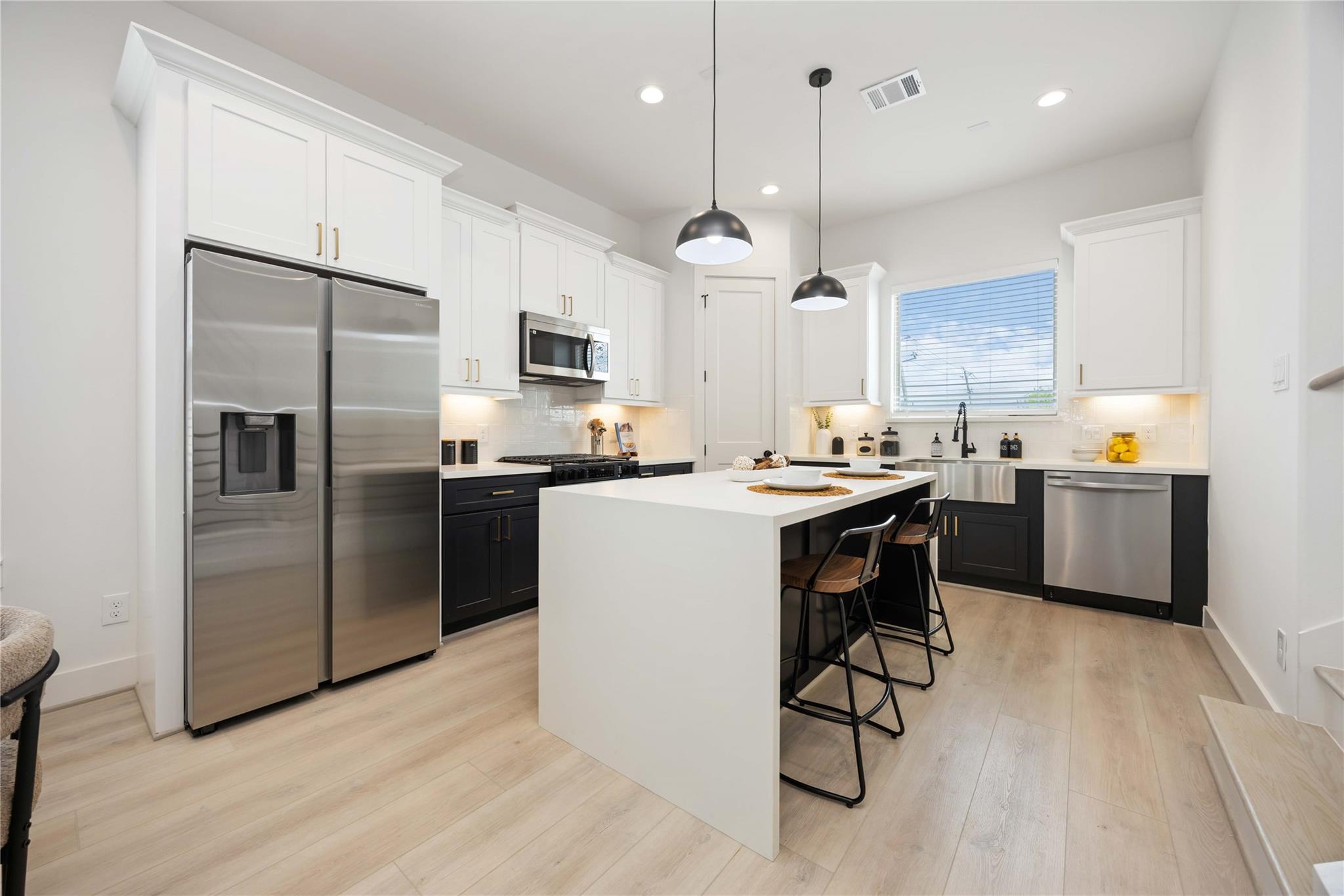 7809 Amelia Road # B, Houston Unit: B