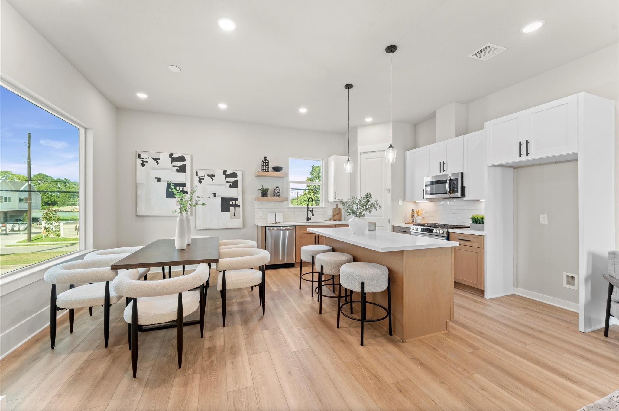 1102 Mansfield Street # B