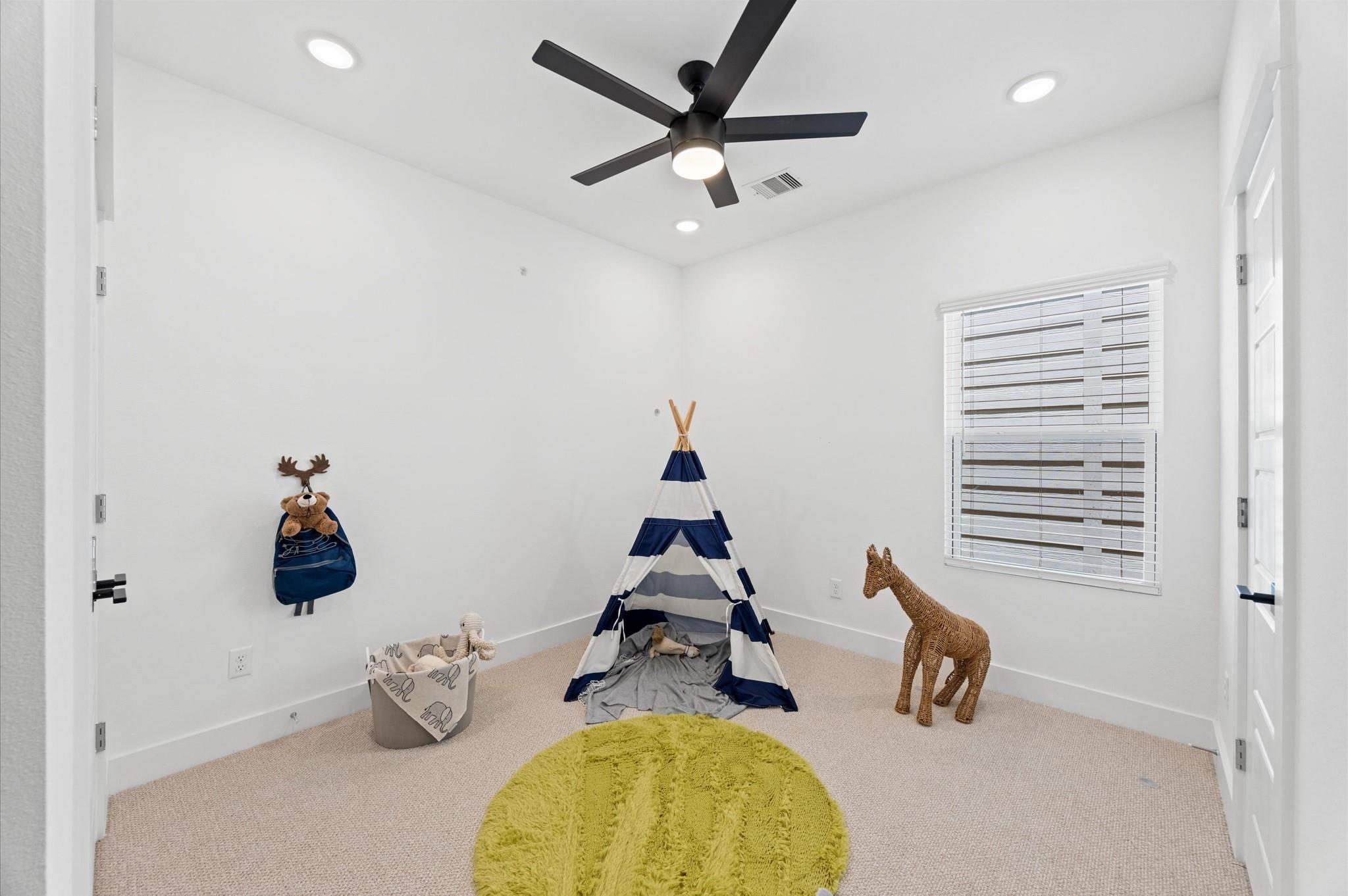 5803 Highland Sky Lane