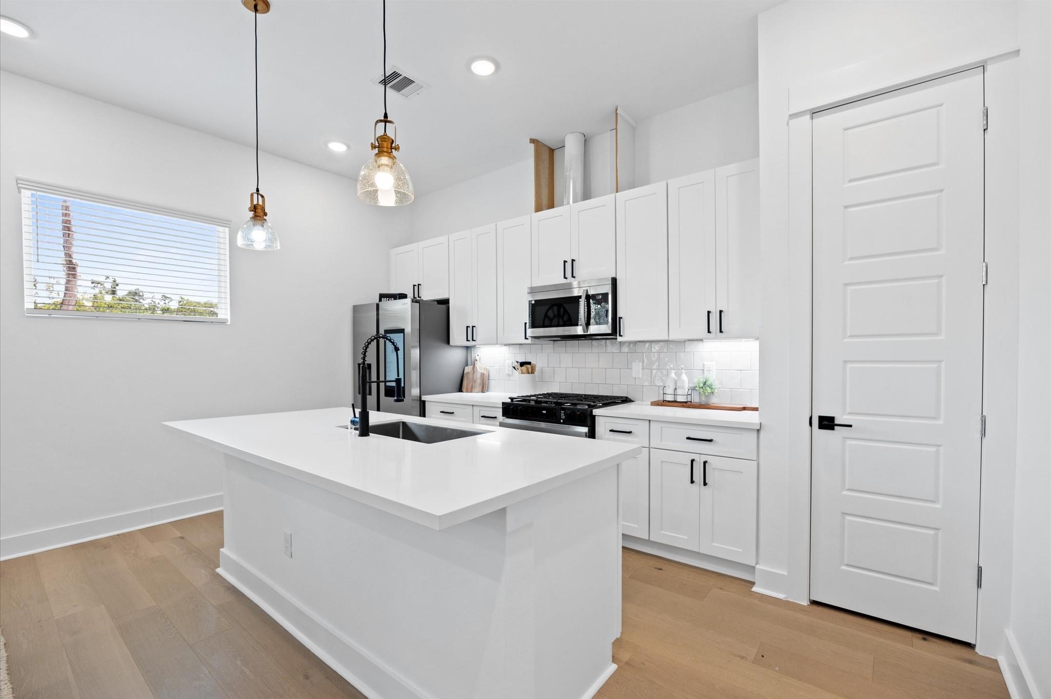 5803 Highland Sky Lane