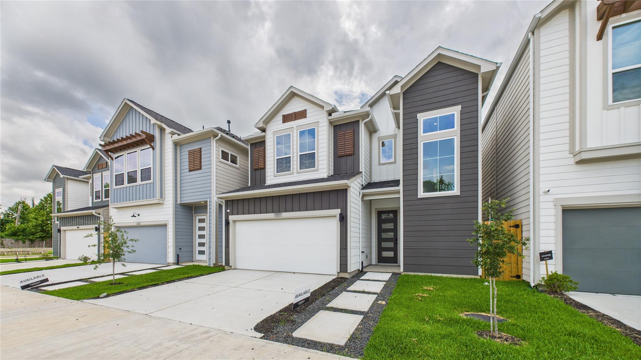 5803 Highland Sky Lane
