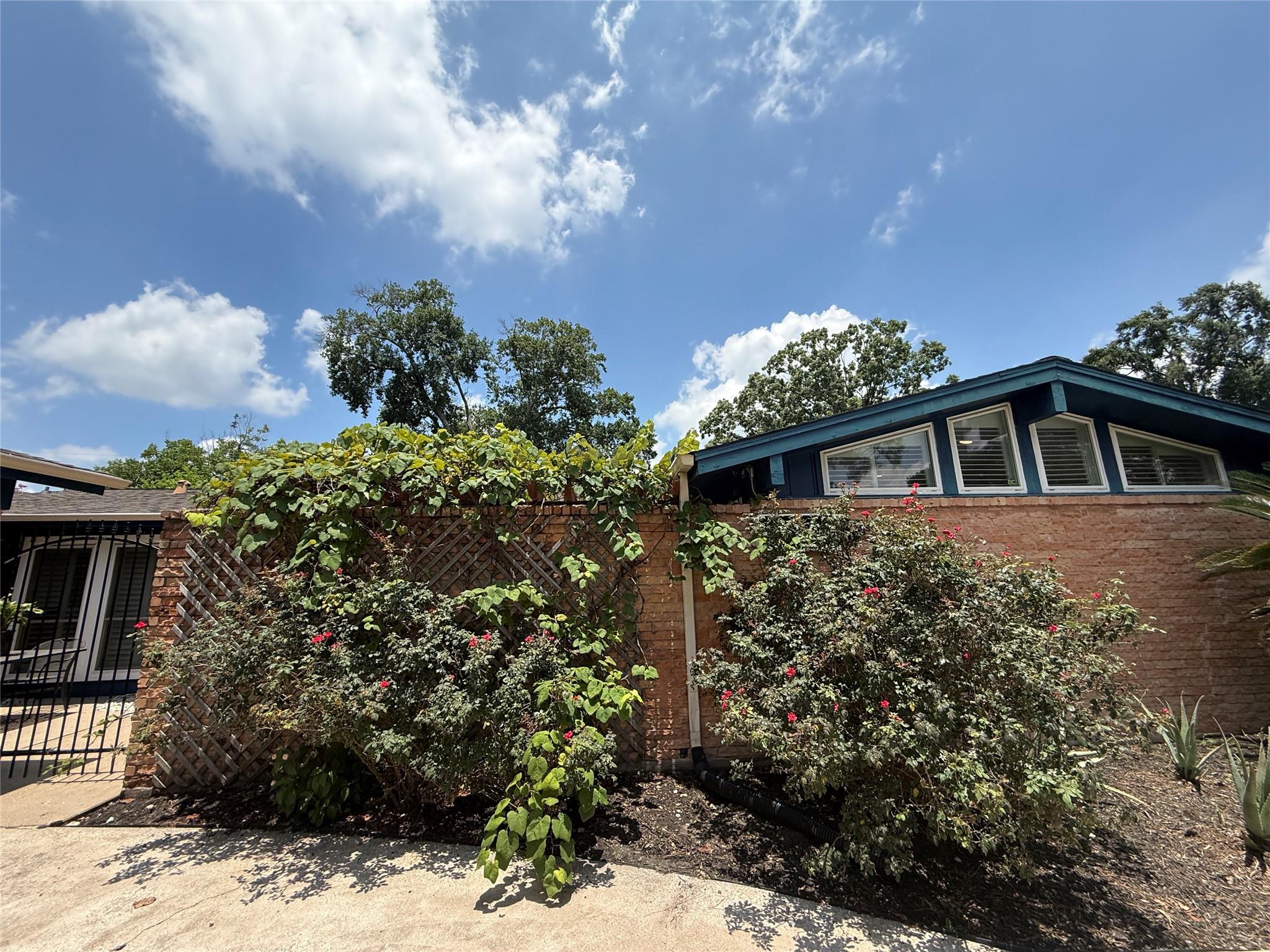 11306 Oak Spring Drive