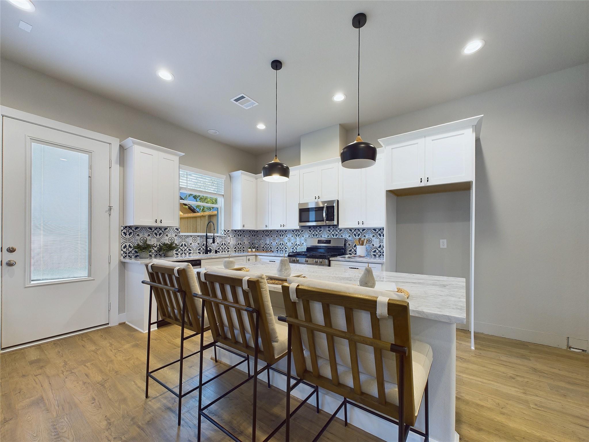 5022 Broom Street, Houston