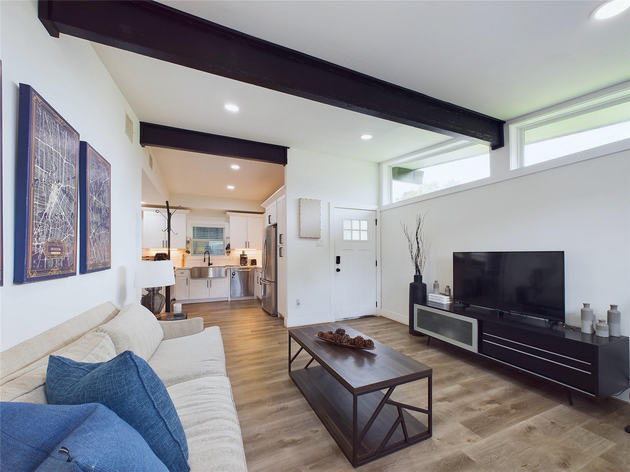 7609 Amelia Road