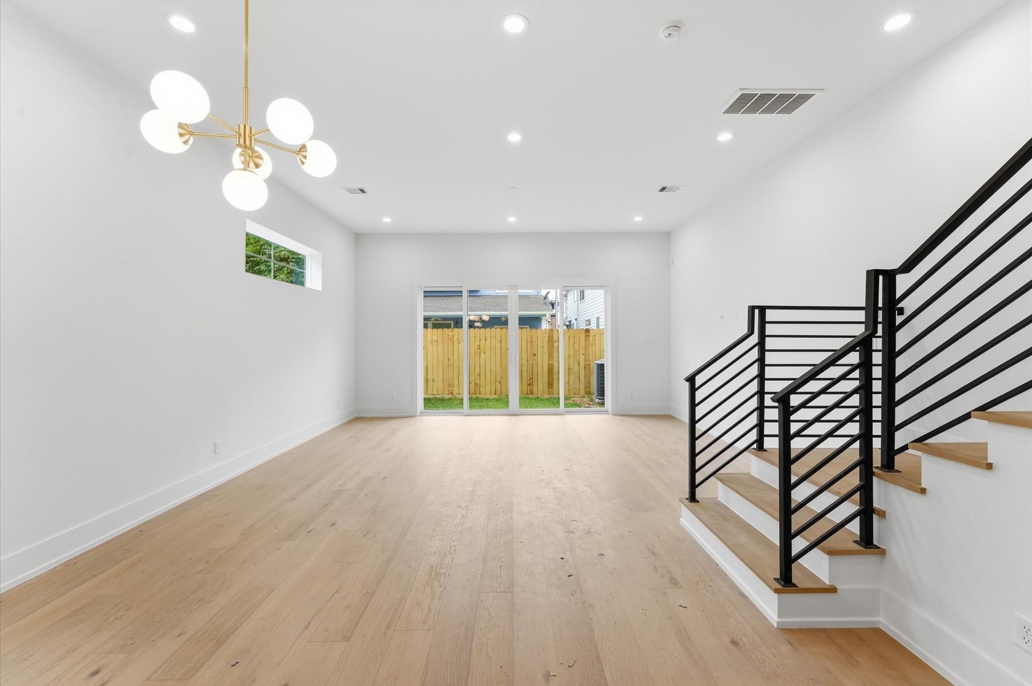 815A Lawrence Street