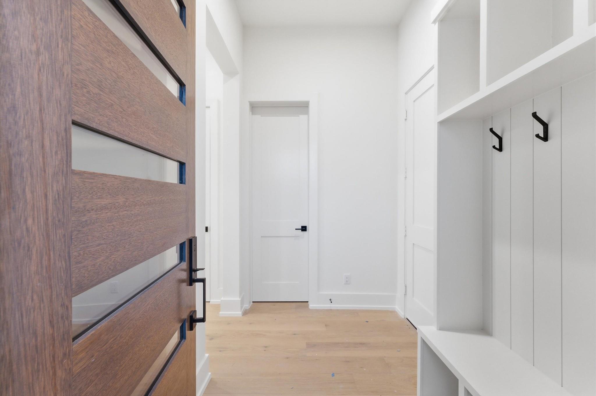 815A Lawrence Street