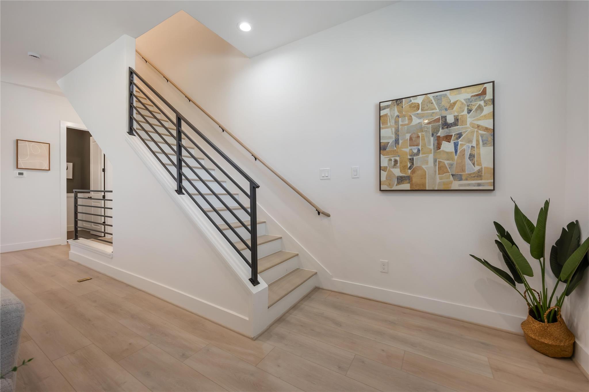 2530 Live Oak Street