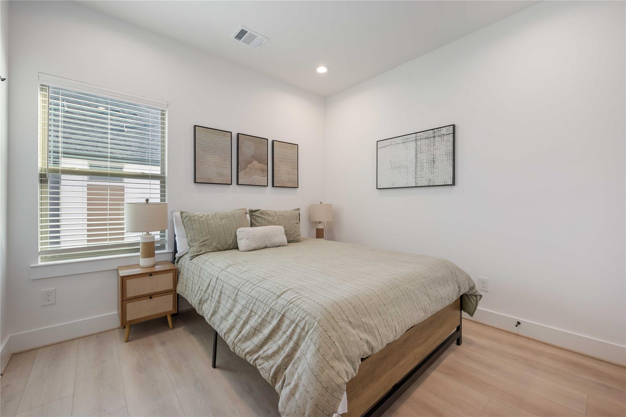 2530 Live Oak Street